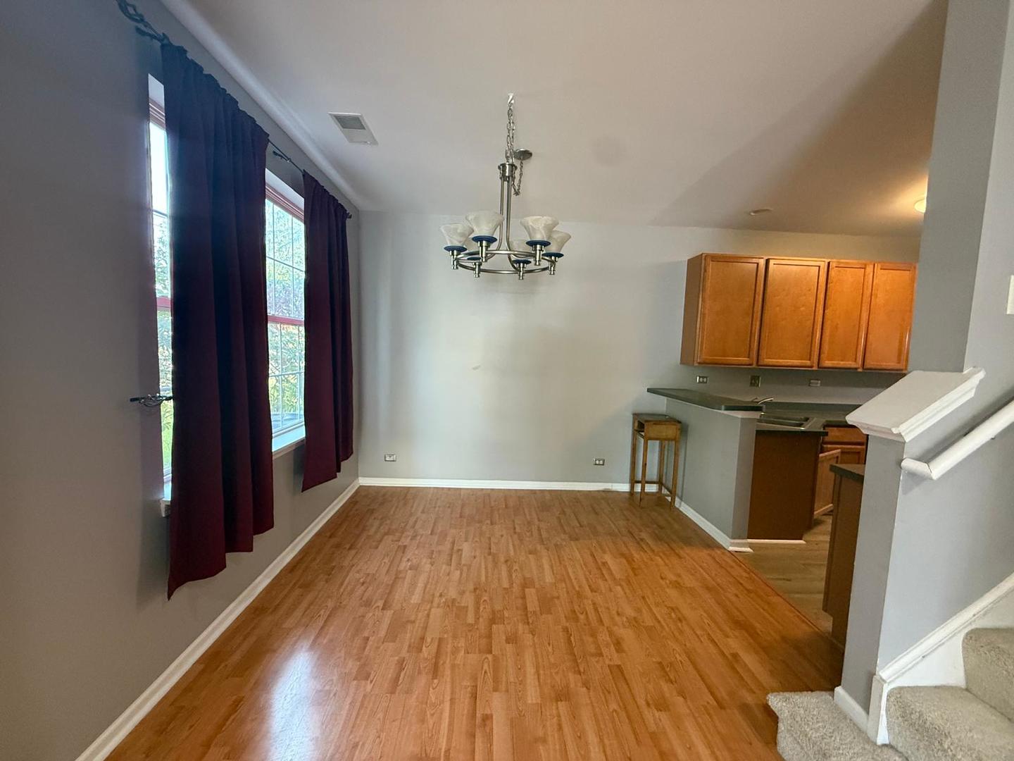 2540 Hillsboro Boulevard, Aurora, IL 60503