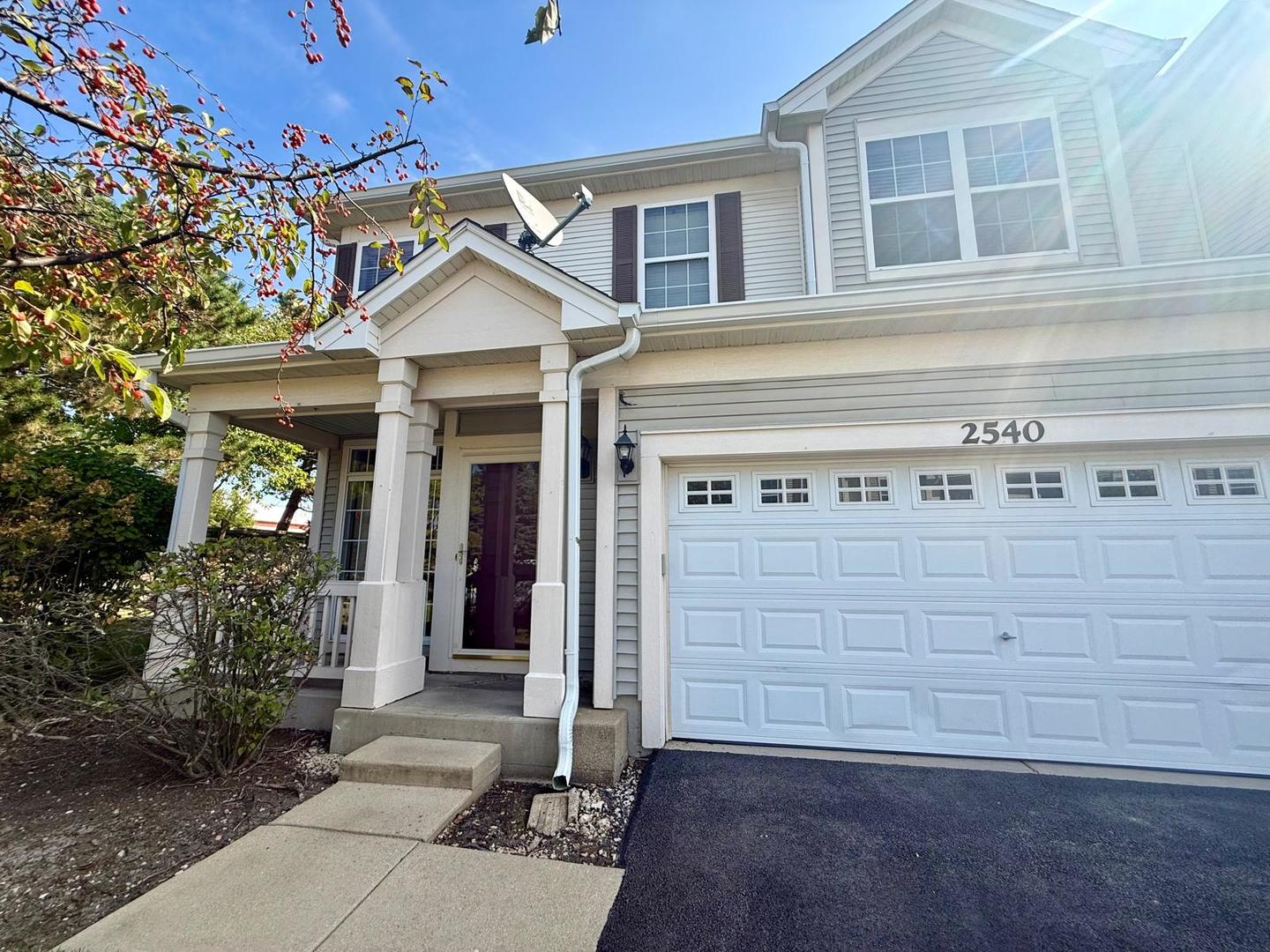 2540 Hillsboro Boulevard, Aurora, IL 60503