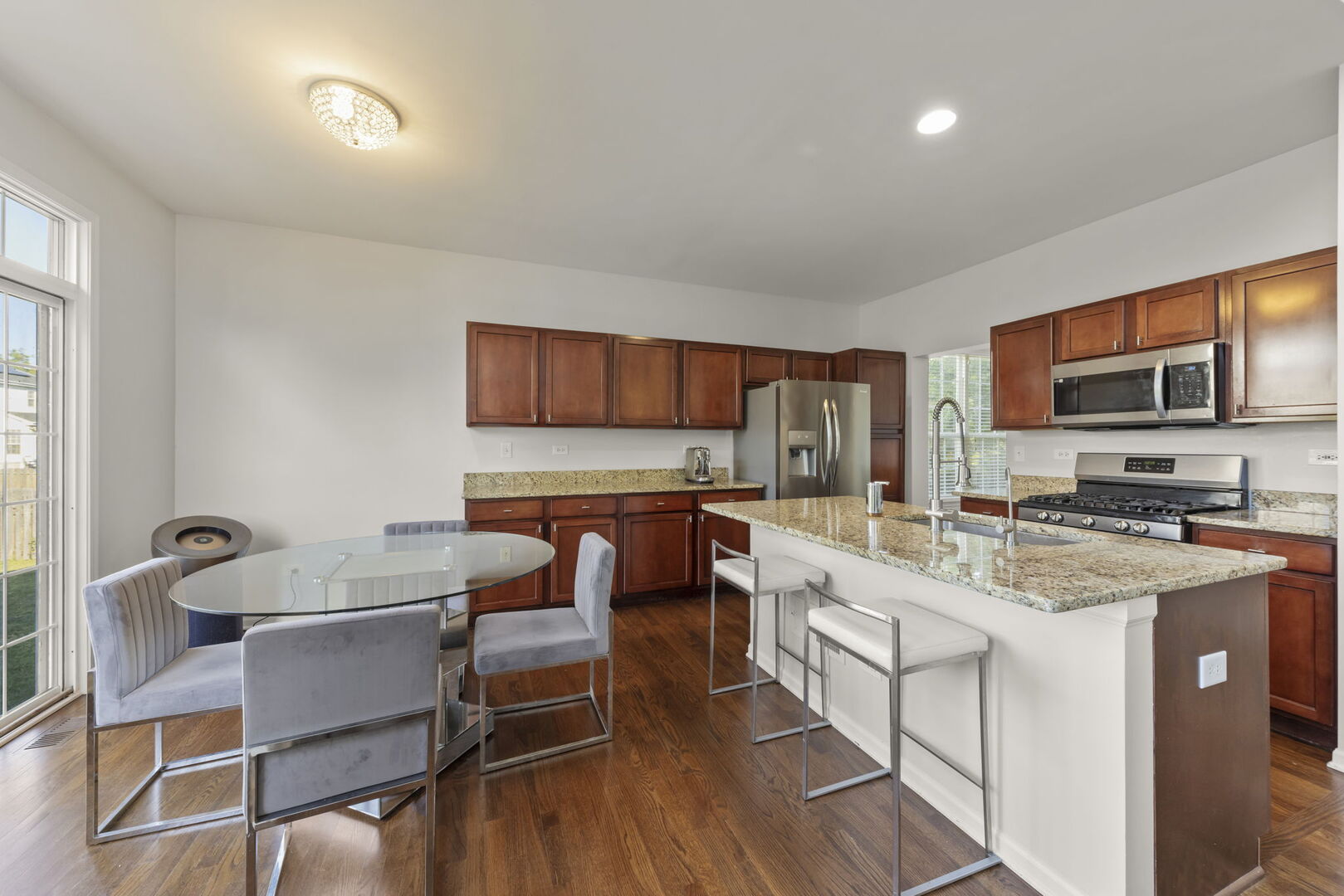 2049 Mark Circle, Bolingbrook, IL 60490