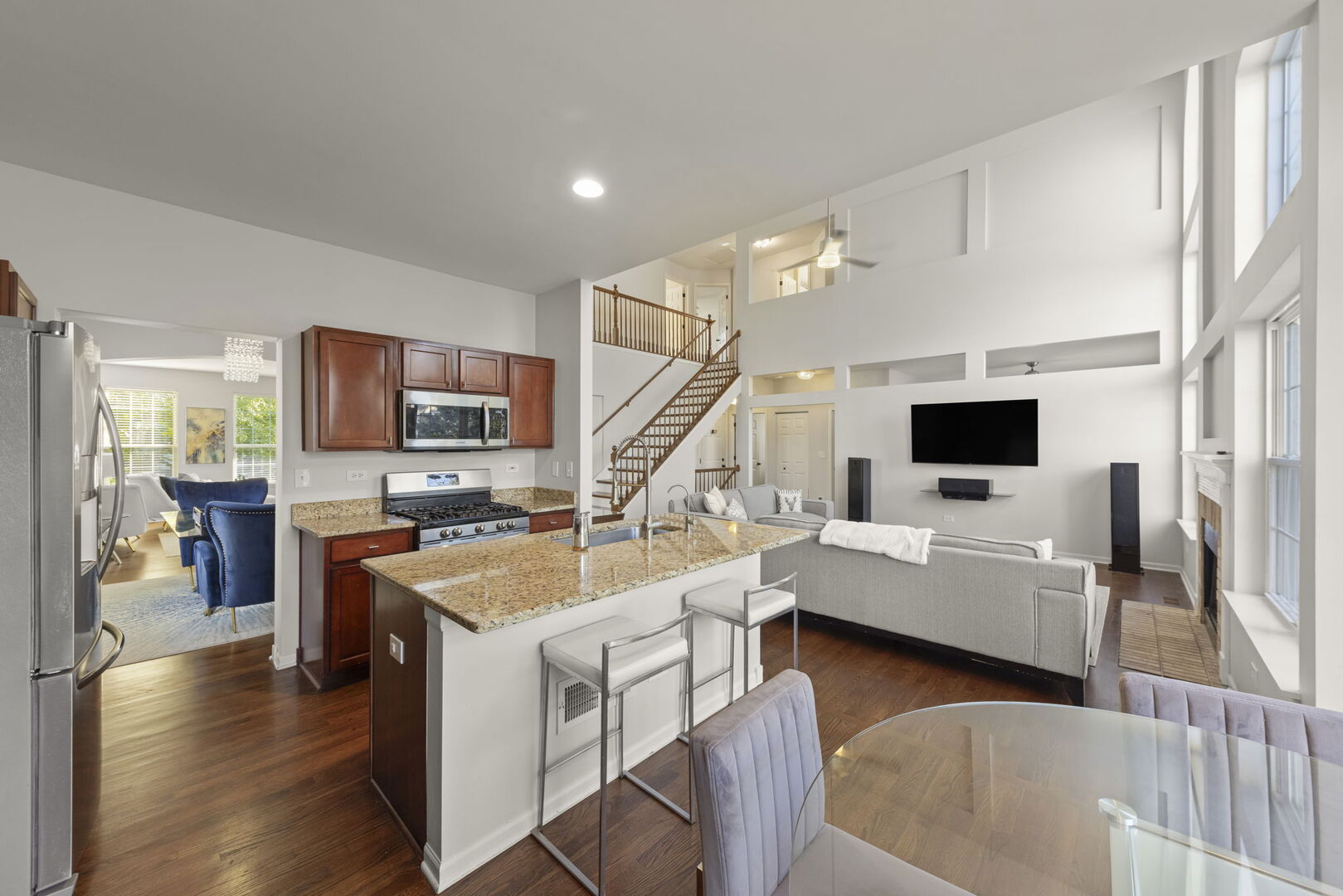 2049 Mark Circle, Bolingbrook, IL 60490