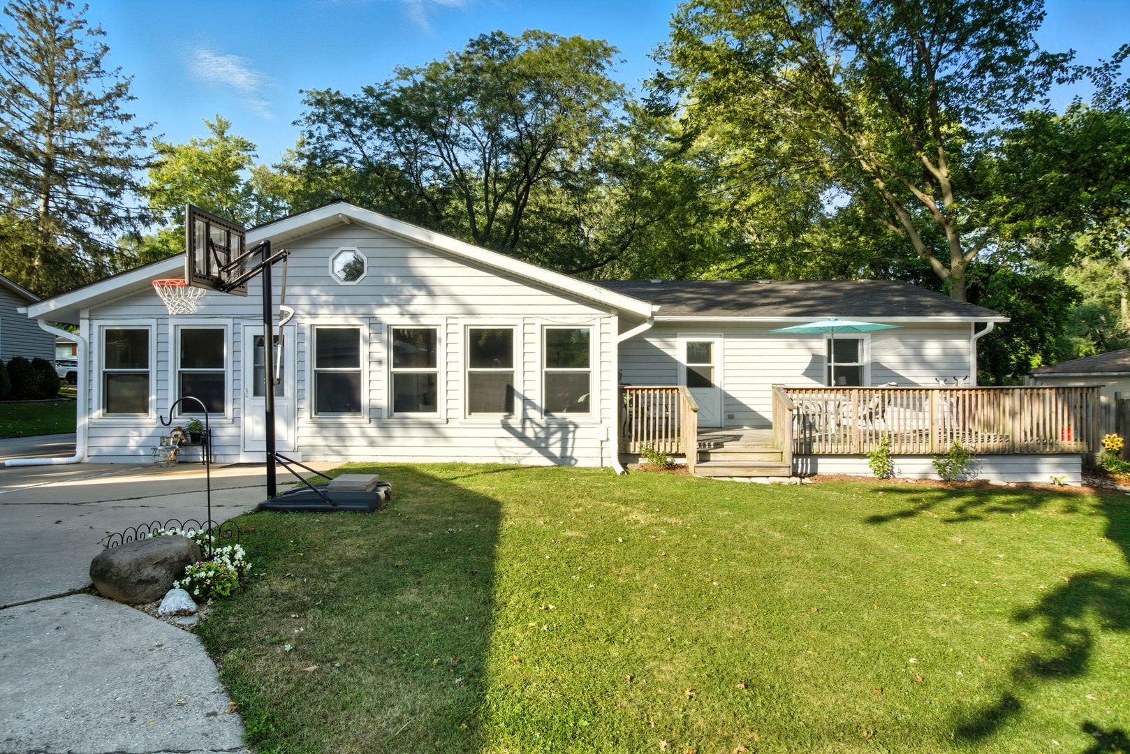 1316 Brandywine Circle, Batavia, IL 60510