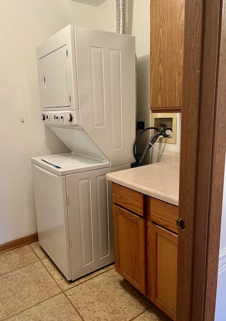 174 Paramount Drive #174, Wood Dale, IL 60191