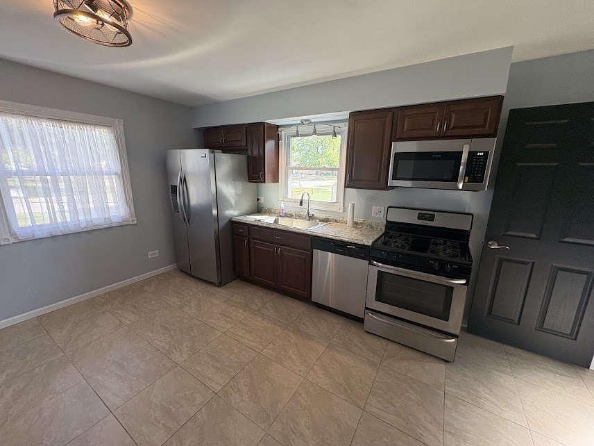 3144 Phillips Avenue, Steger, IL 60475