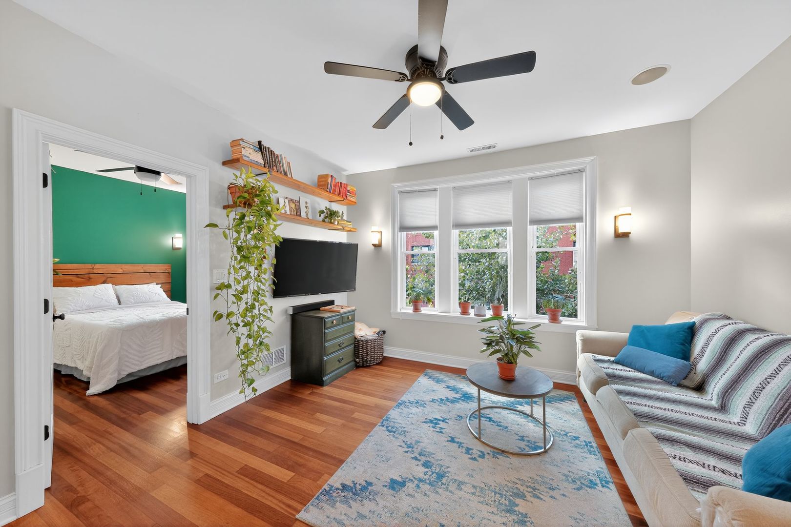 2578 W Lyndale Street #2, Chicago, IL 60647