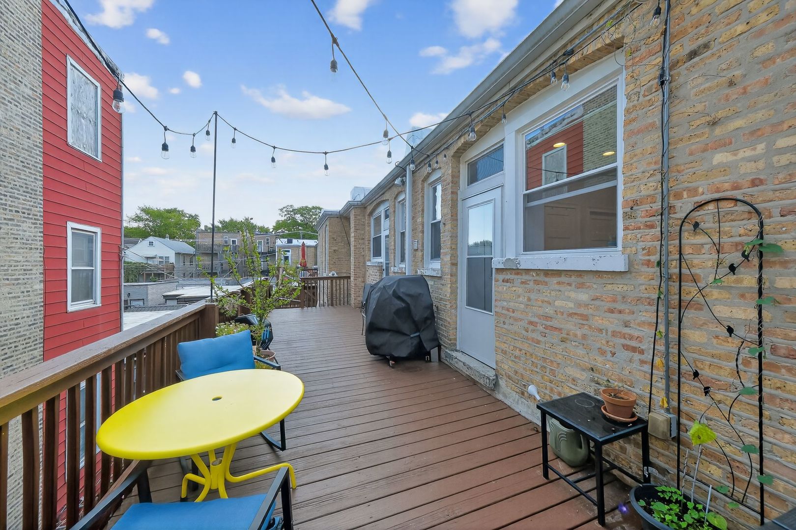 2578 W Lyndale Street #2, Chicago, IL 60647