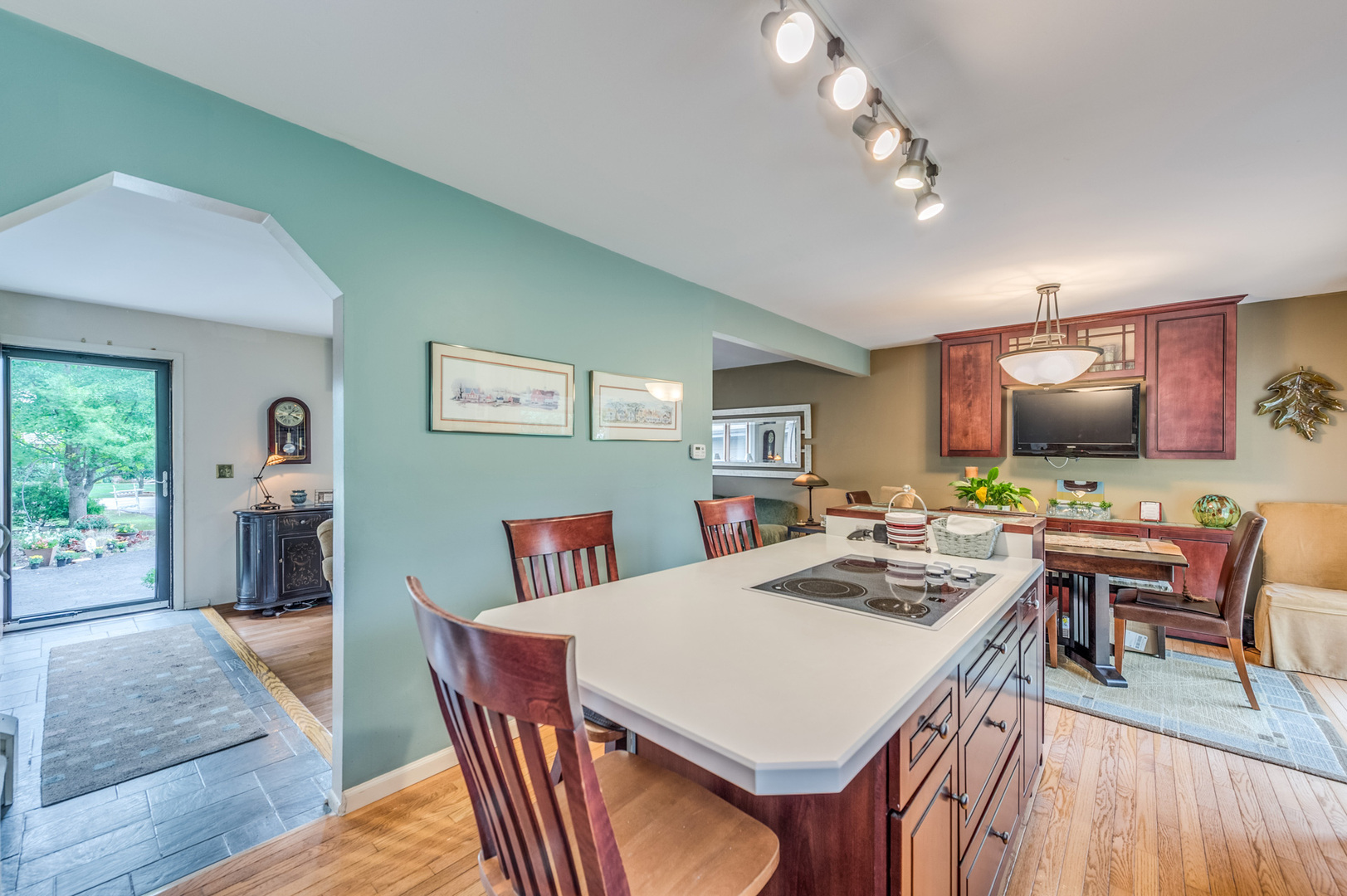 21W211 North Lane, Itasca, IL 60143