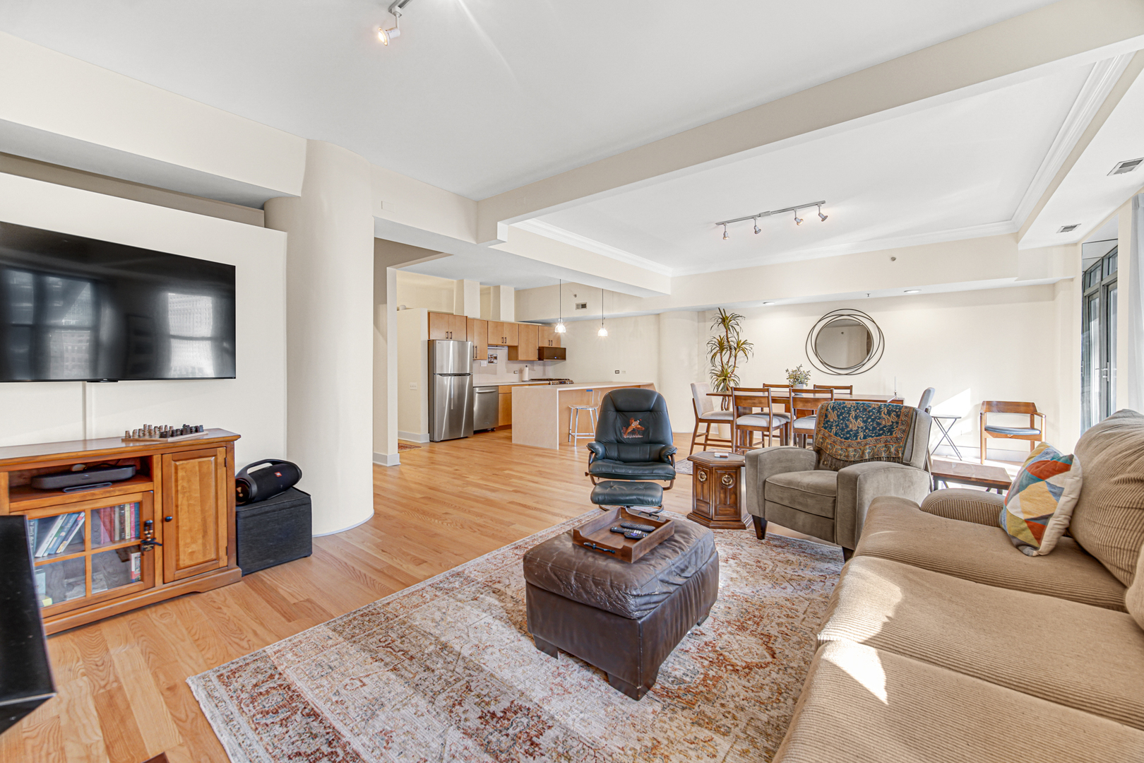 165 N Canal Street #514, Chicago, IL 60606