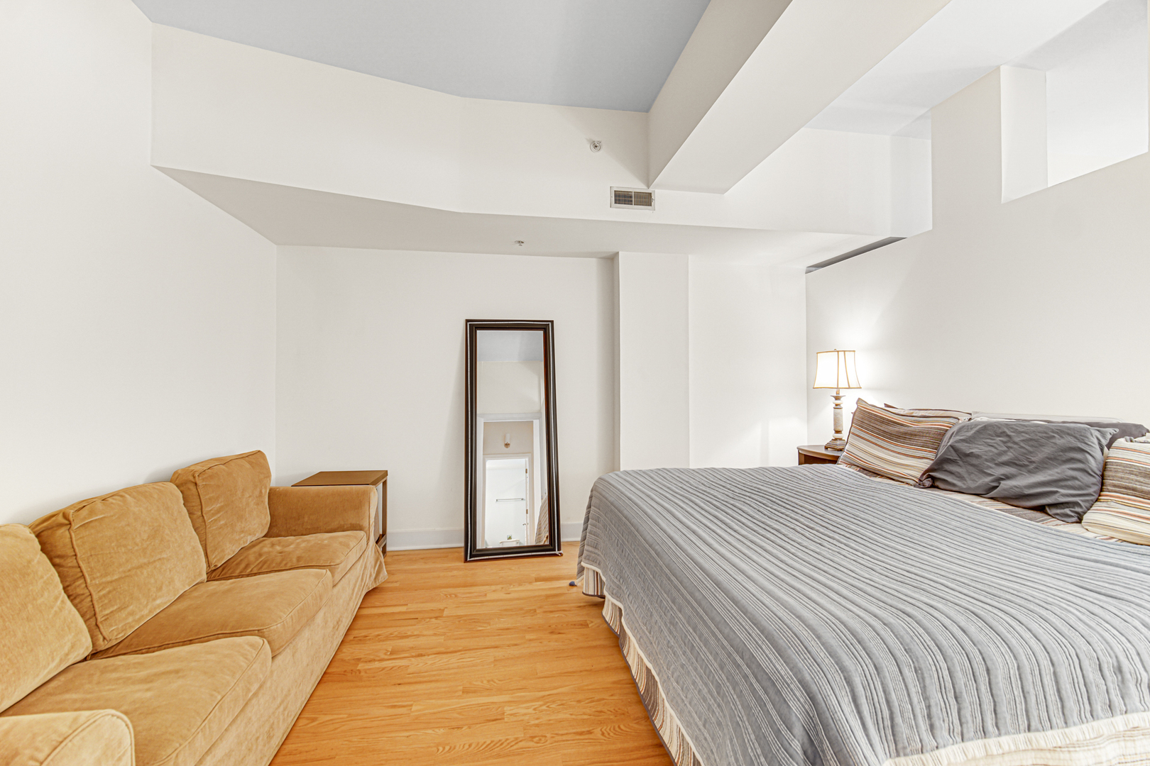 165 N Canal Street #514, Chicago, IL 60606