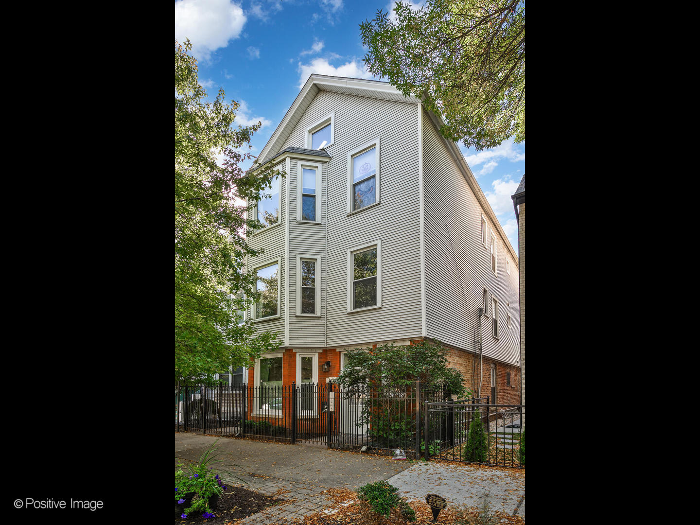 1325 W George Street #1, Chicago, IL 60657