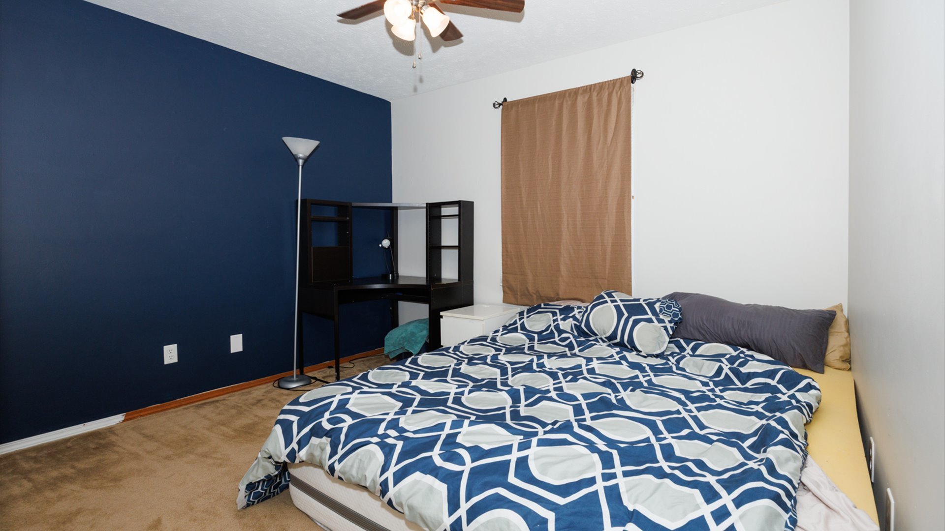 2007 Fallen Oak Road, Bloomington, IL 61704