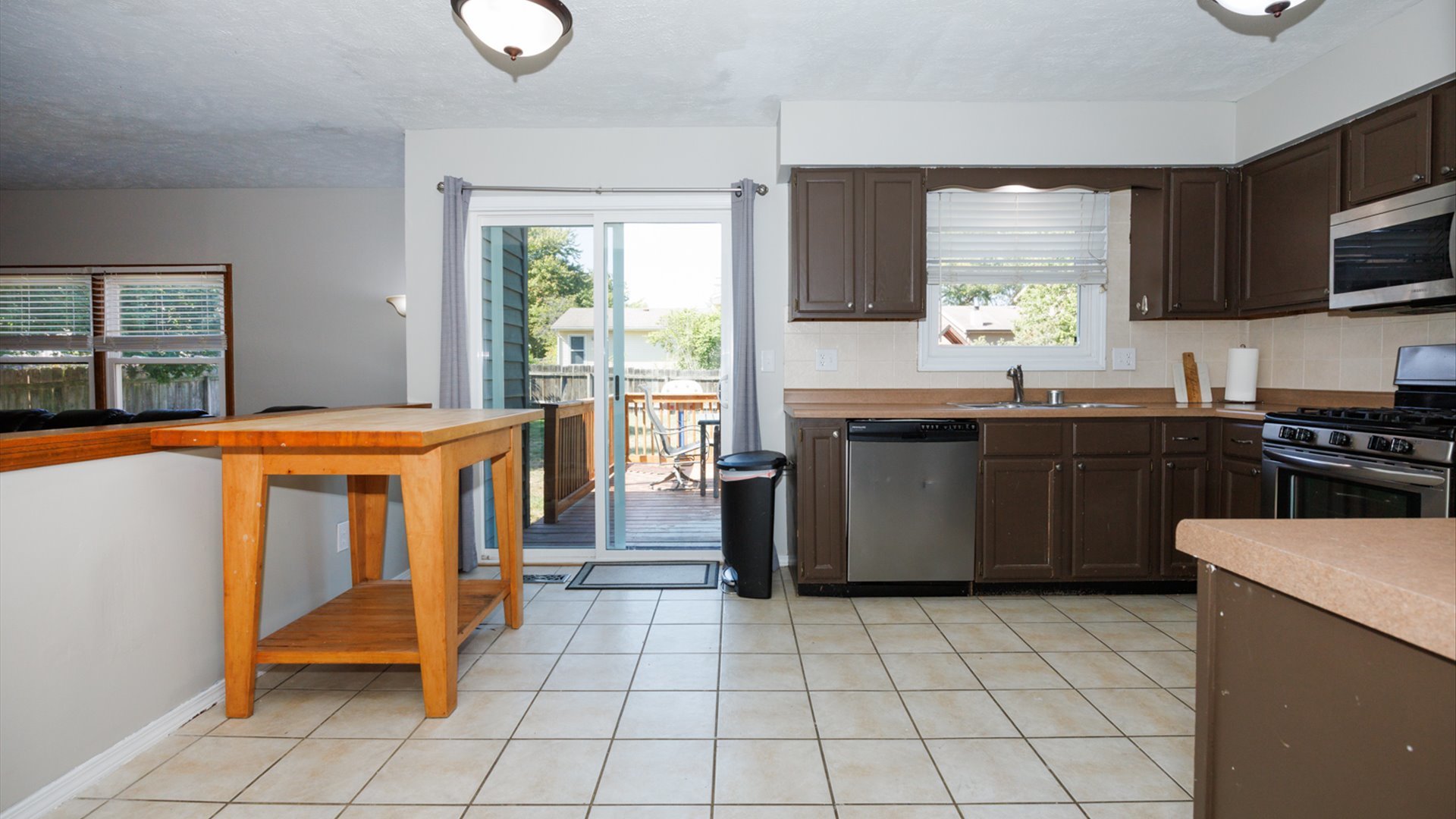 2007 Fallen Oak Road, Bloomington, IL 61704