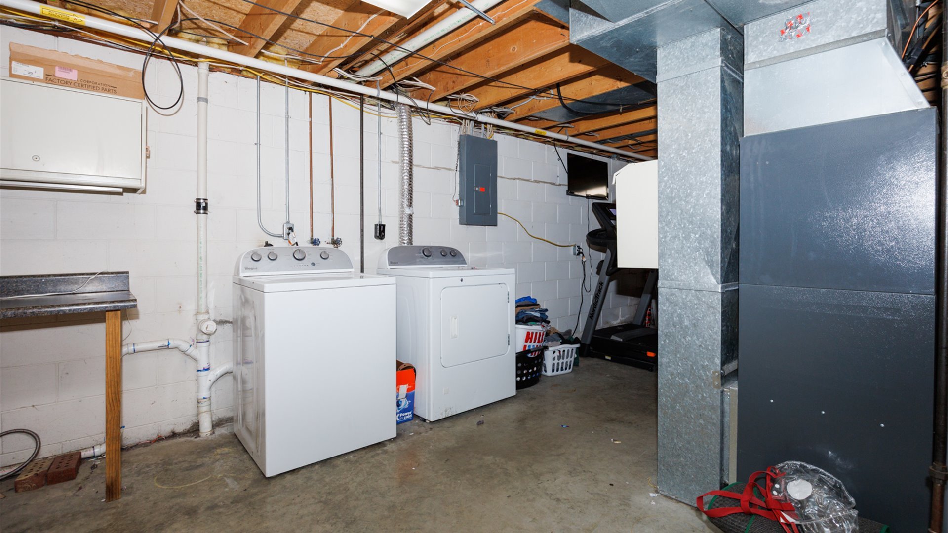 2007 Fallen Oak Road, Bloomington, IL 61704