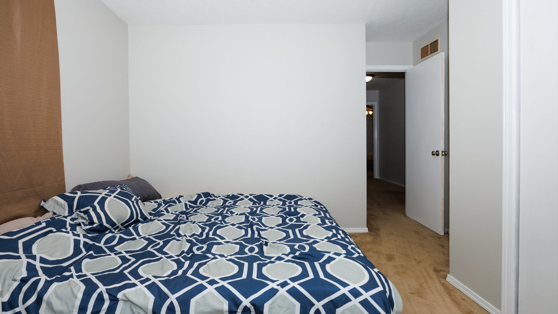 2007 Fallen Oak Road, Bloomington, IL 61704