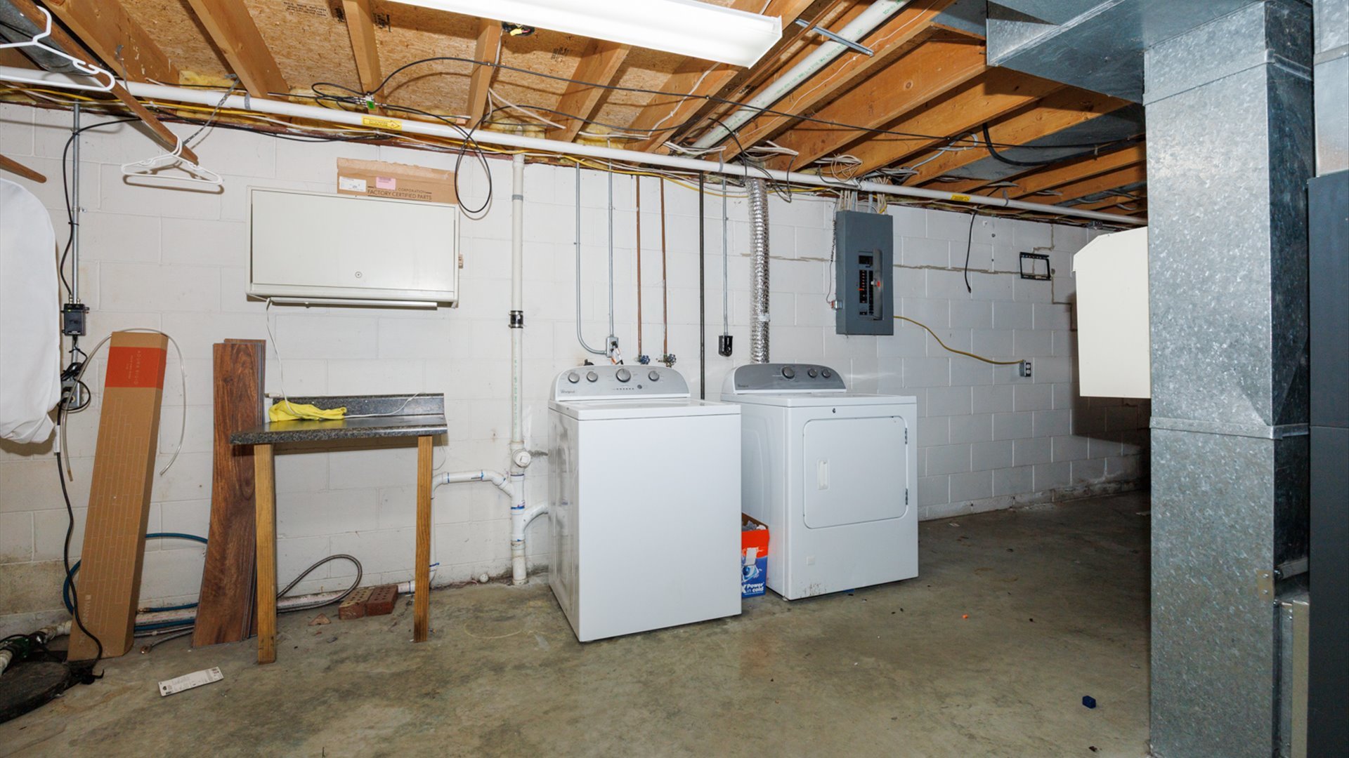 2007 Fallen Oak Road, Bloomington, IL 61704