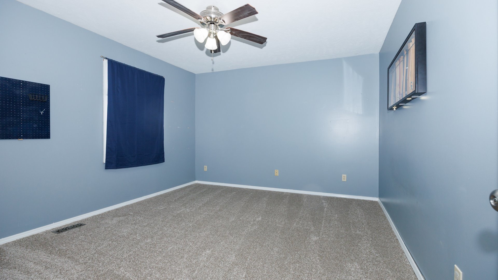 2007 Fallen Oak Road, Bloomington, IL 61704