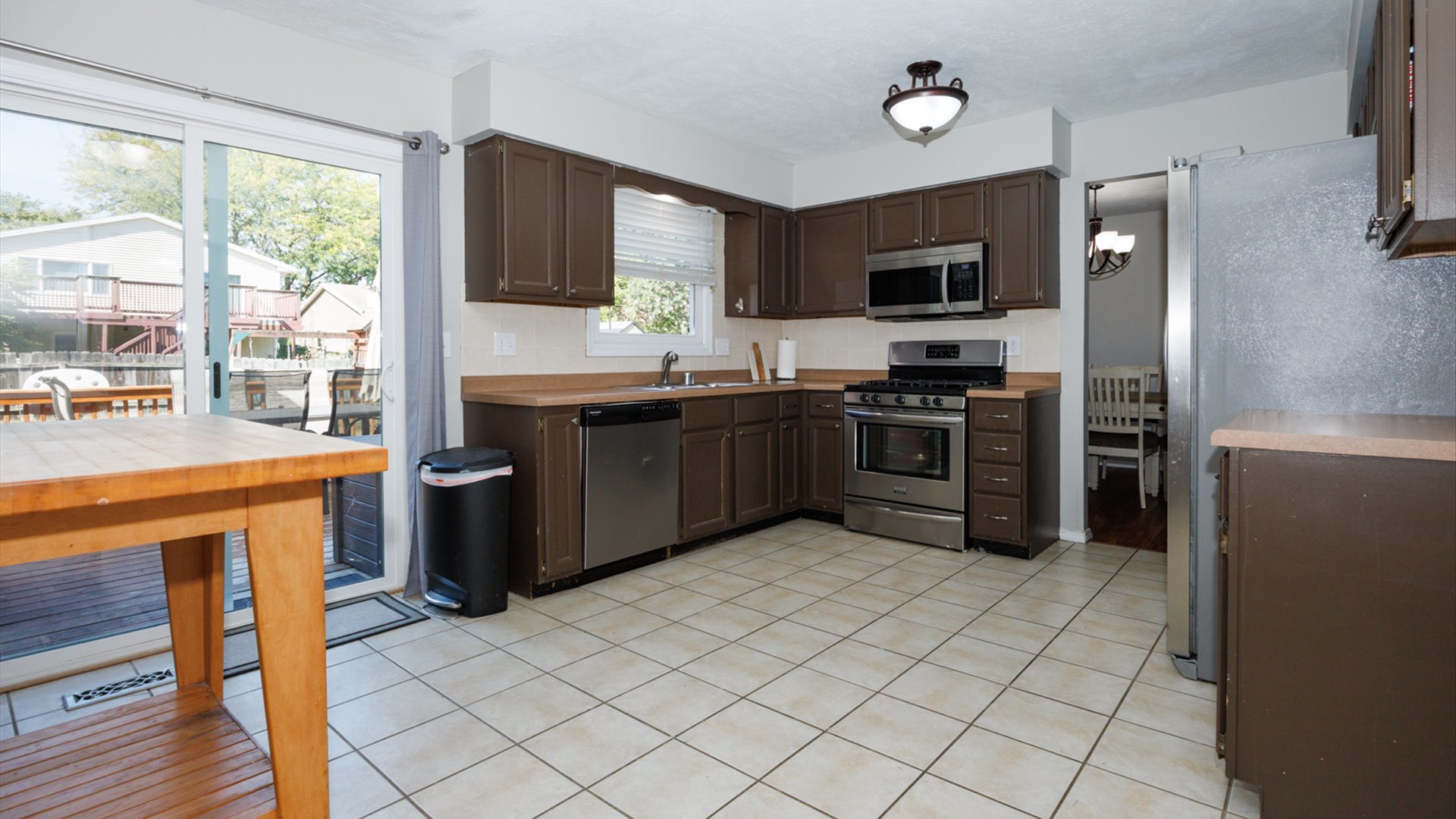 2007 Fallen Oak Road, Bloomington, IL 61704