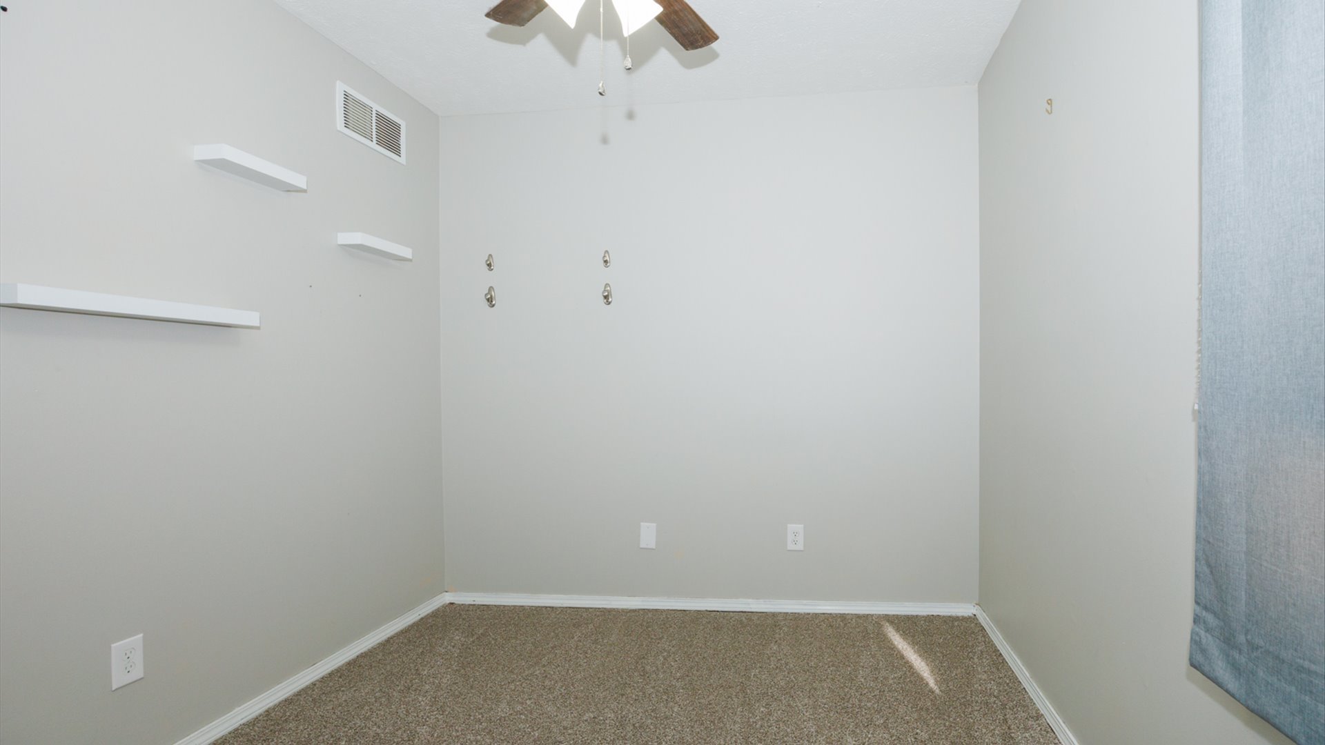 2007 Fallen Oak Road, Bloomington, IL 61704