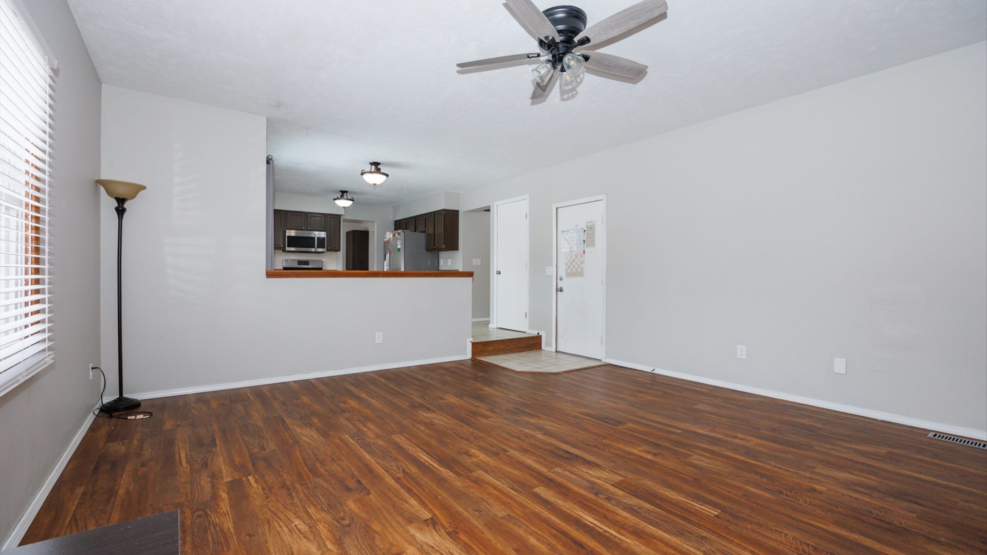 2007 Fallen Oak Road, Bloomington, IL 61704