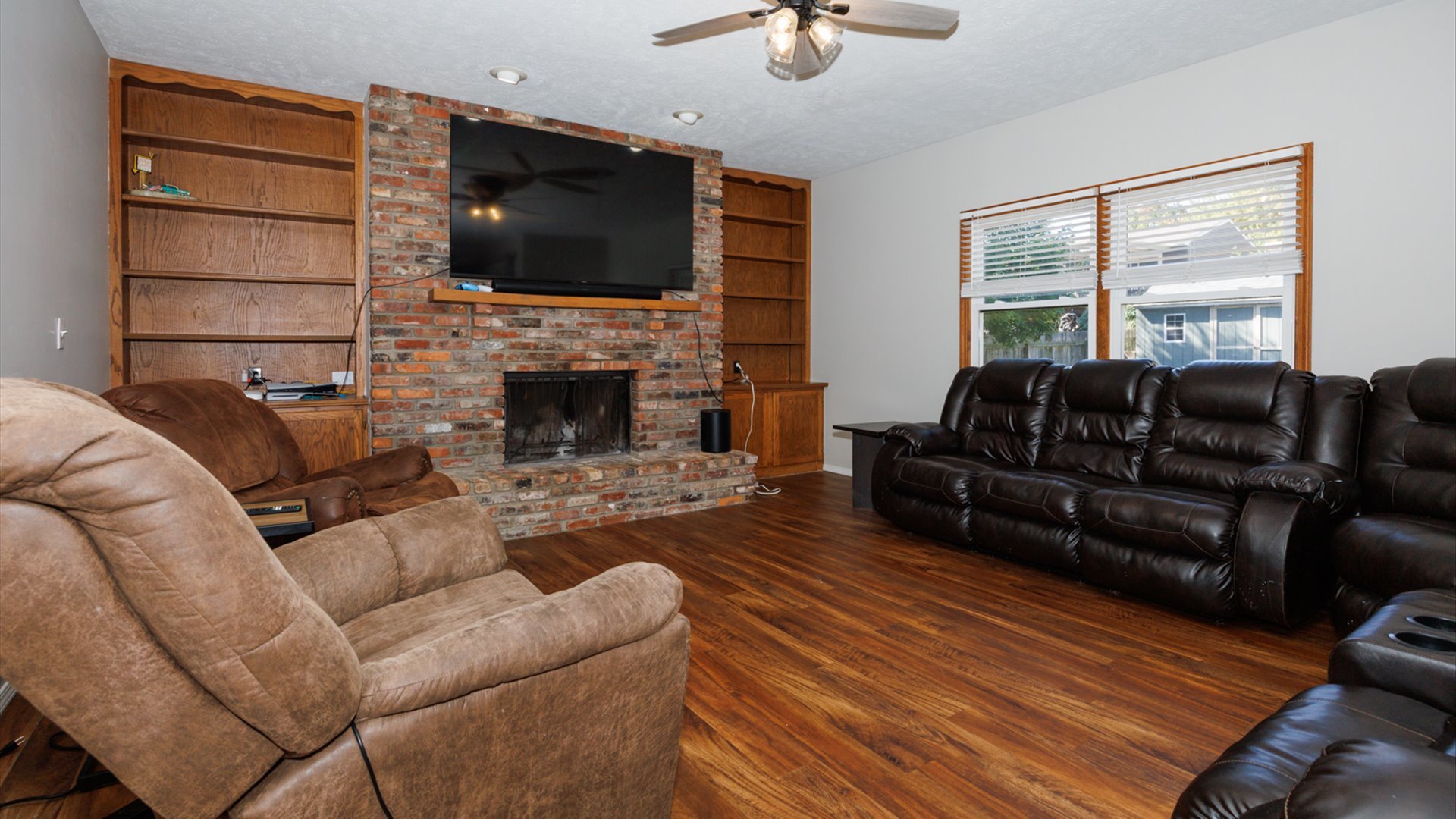 2007 Fallen Oak Road, Bloomington, IL 61704