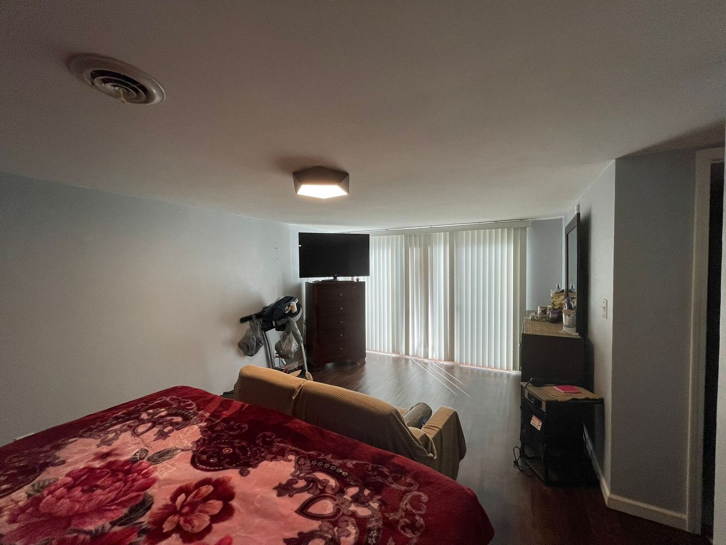 12612 Ventura Boulevard, Machesney Park, IL 61115