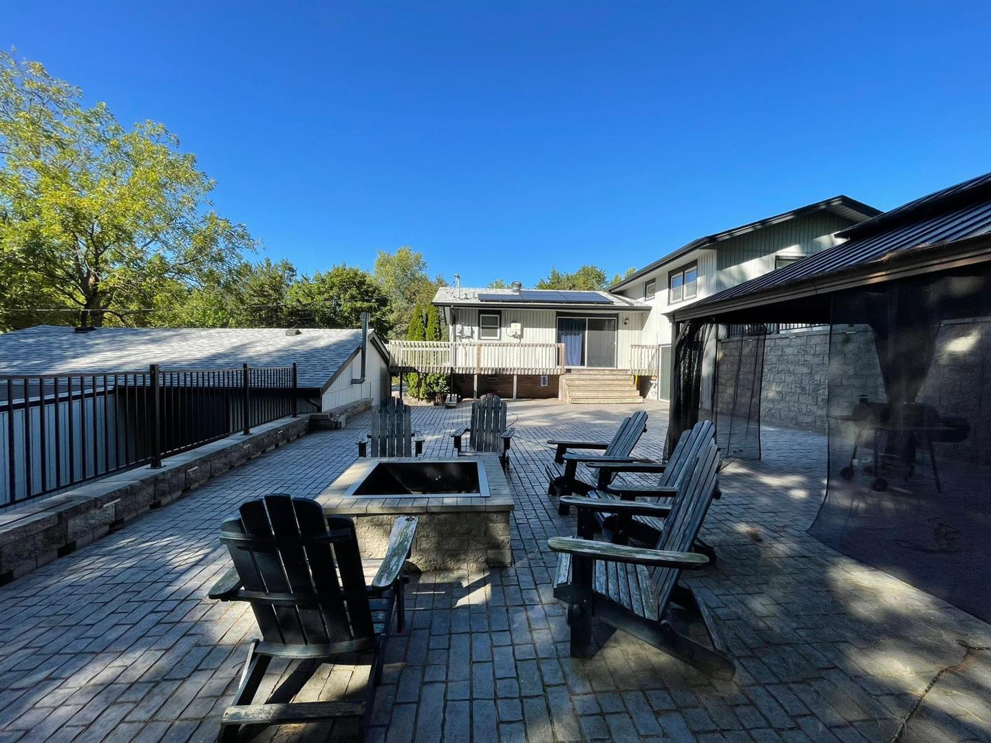 12612 Ventura Boulevard, Machesney Park, IL 61115