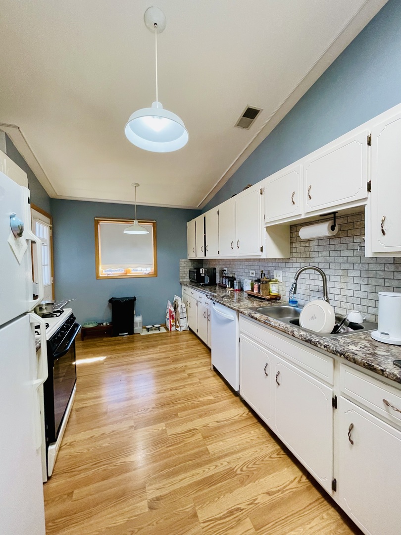 5630 W 103rd Street #308, Oak Lawn, IL 60453