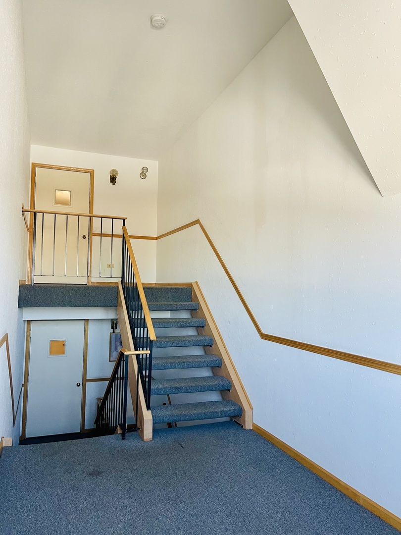 5630 W 103rd Street #308, Oak Lawn, IL 60453