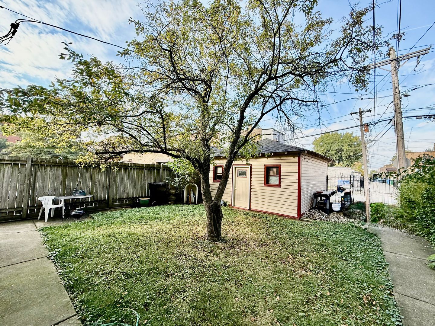 1342 N Kedzie Avenue #2R, Chicago, IL 60651