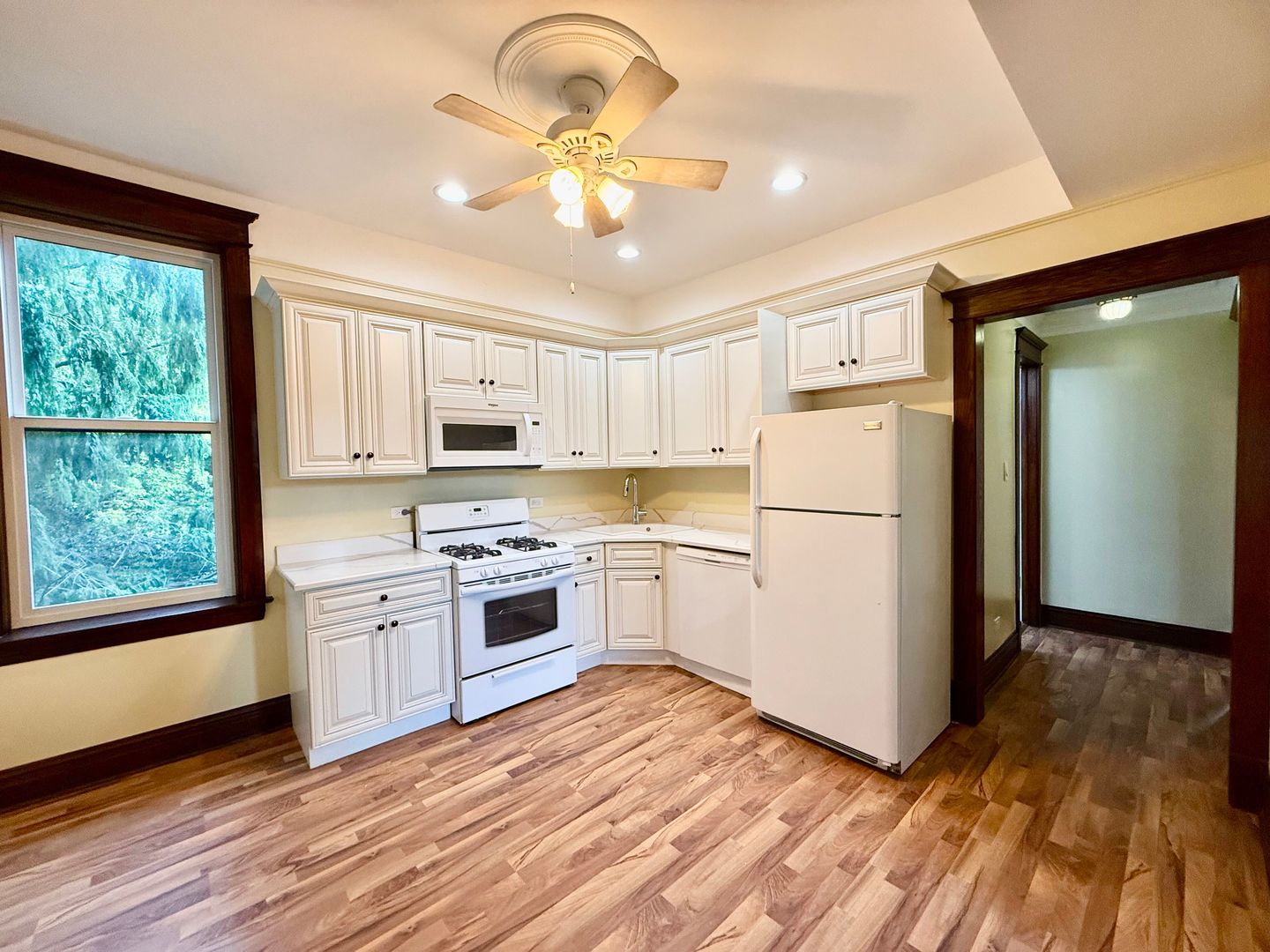 1342 N Kedzie Avenue #2R, Chicago, IL 60651