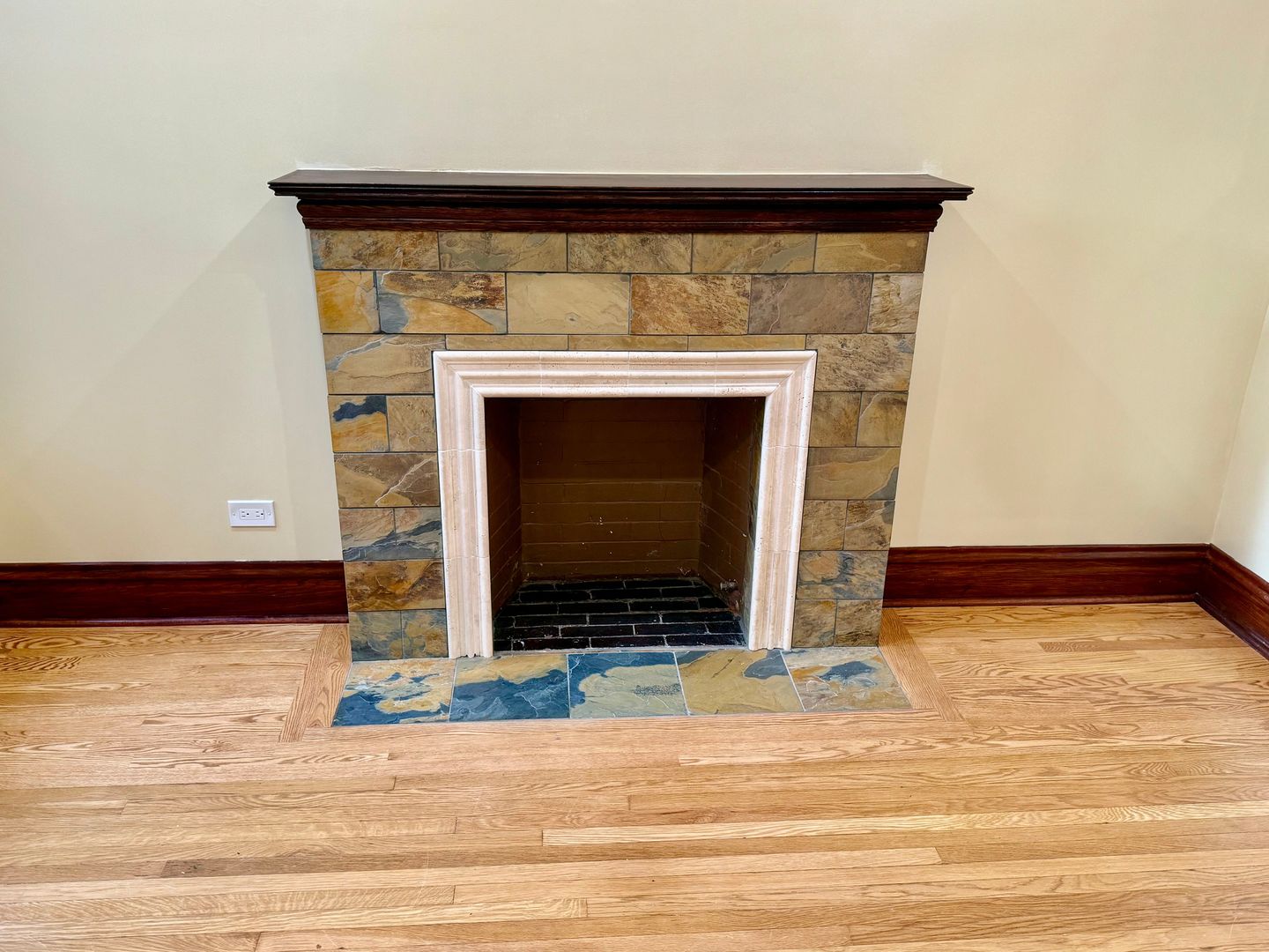 1342 N Kedzie Avenue #2R, Chicago, IL 60651