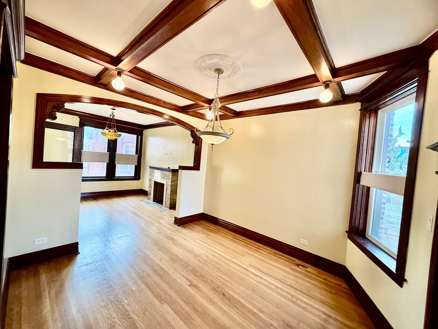 1342 N Kedzie Avenue #2R, Chicago, IL 60651