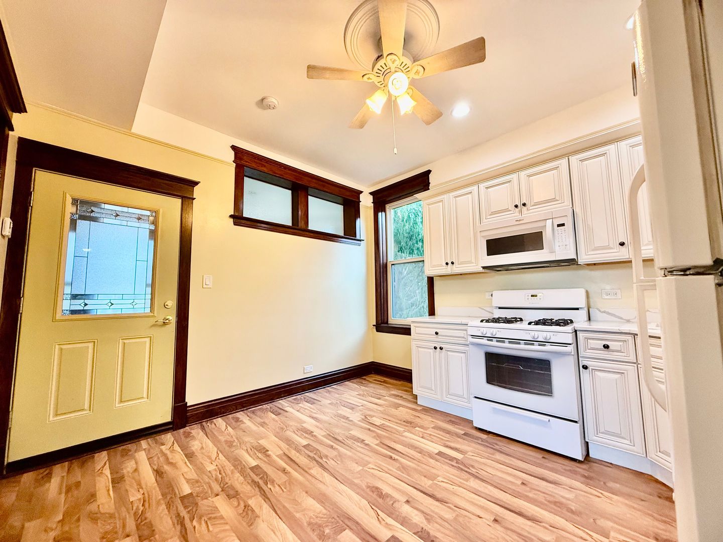 1342 N Kedzie Avenue #2R, Chicago, IL 60651