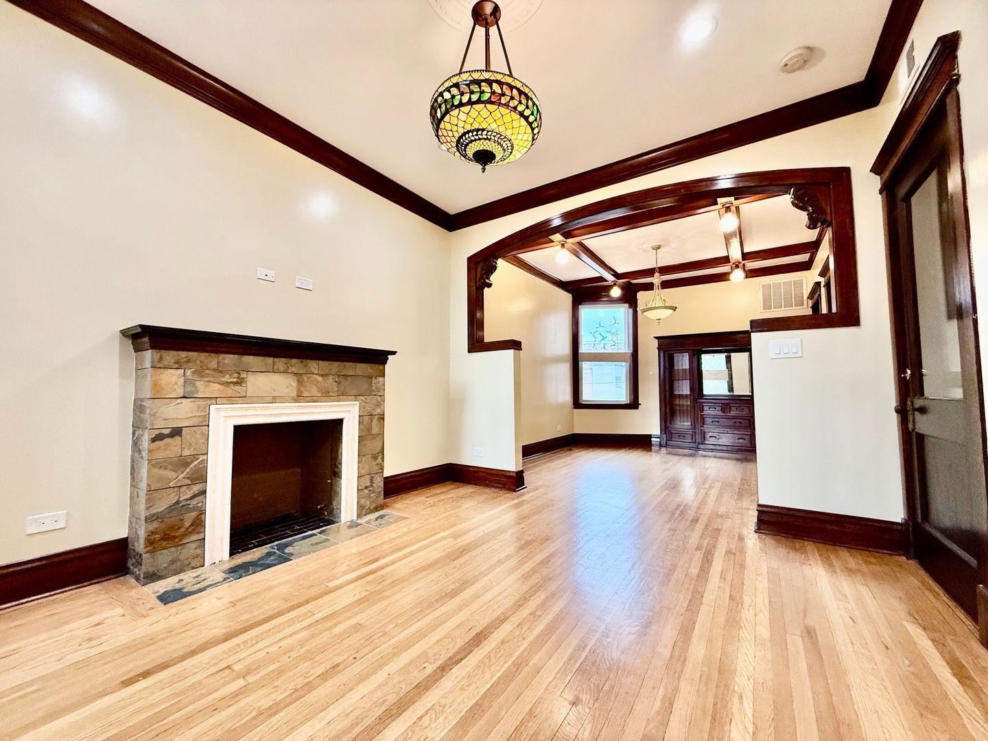 1342 N Kedzie Avenue #2R, Chicago, IL 60651