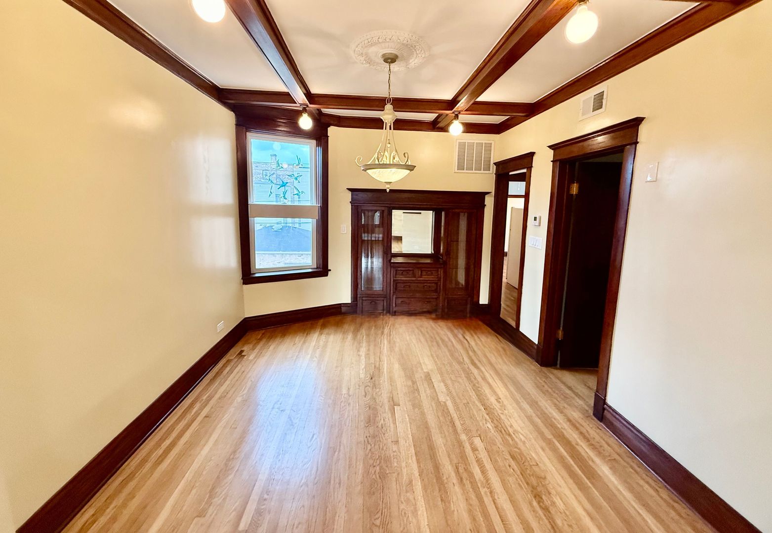 1342 N Kedzie Avenue #2R, Chicago, IL 60651