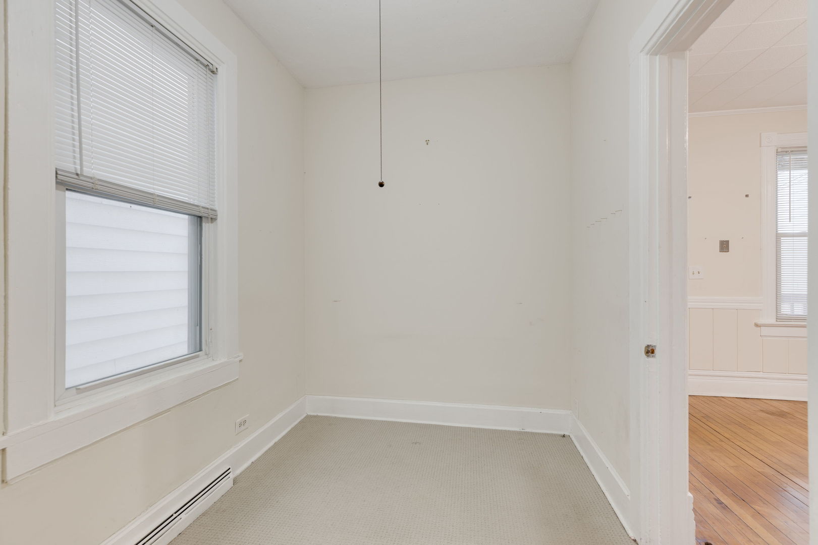 1824 W Farragut Avenue, Chicago, IL 60640