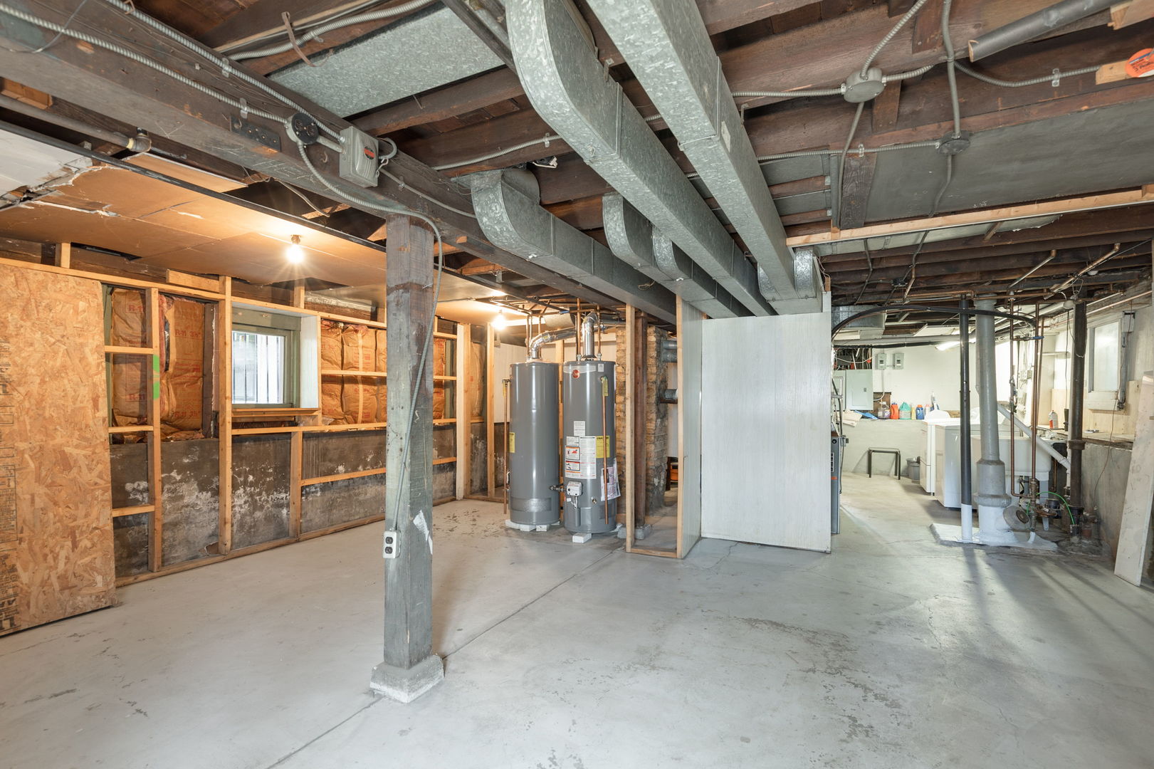 1824 W Farragut Avenue, Chicago, IL 60640