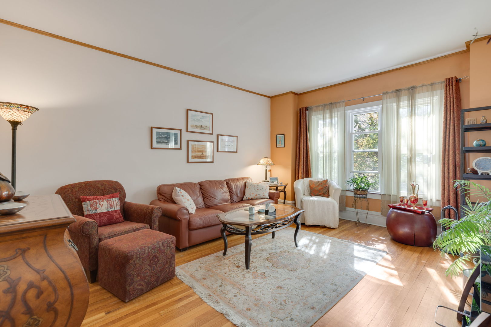 1824 W Farragut Avenue, Chicago, IL 60640