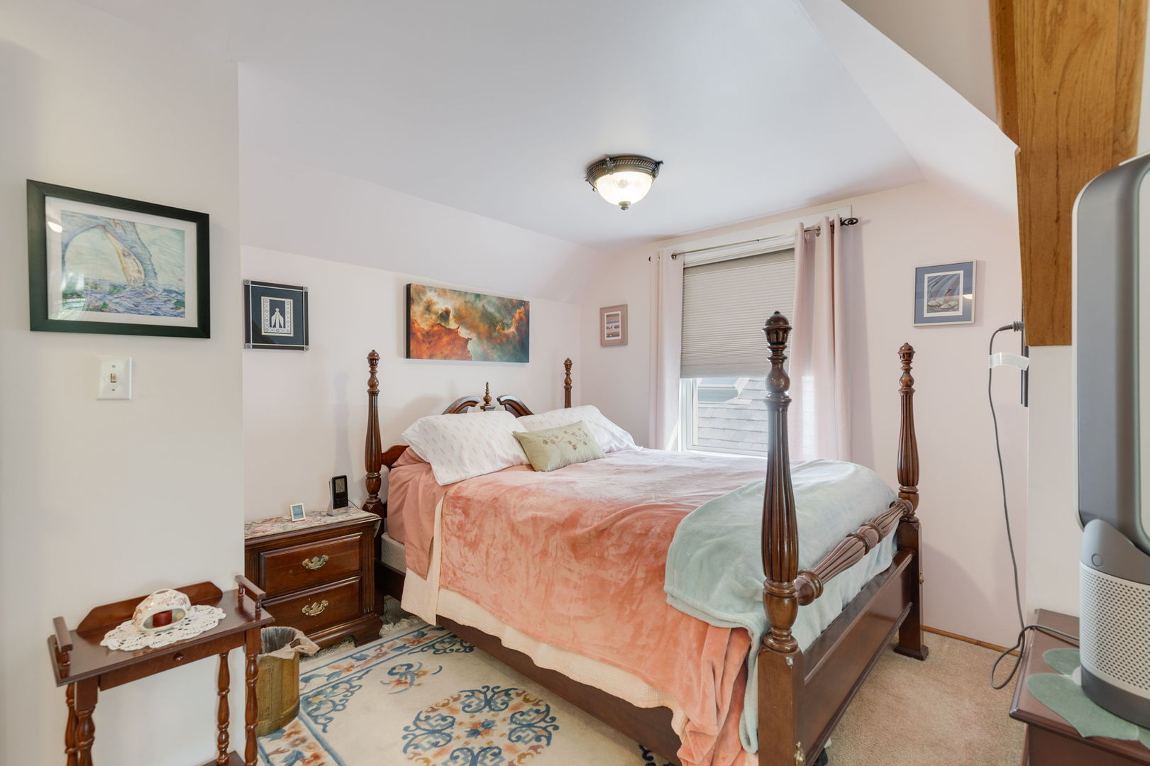 1824 W Farragut Avenue, Chicago, IL 60640