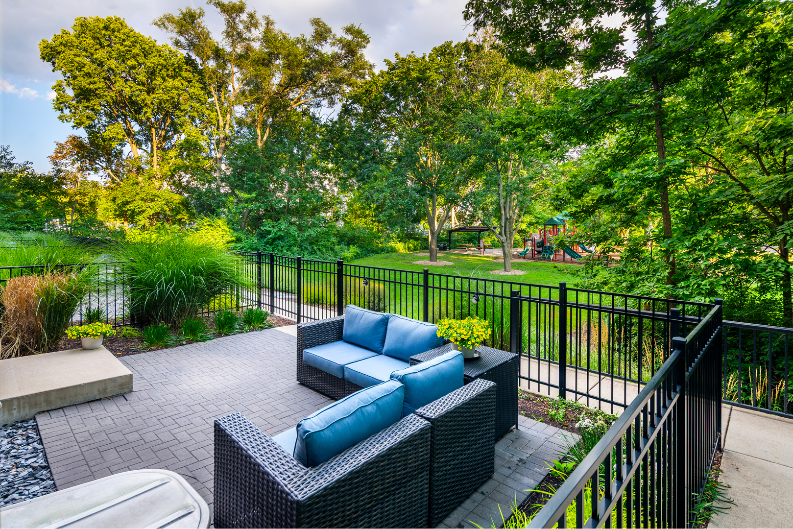912 E Chicago Avenue, Naperville, IL 60540