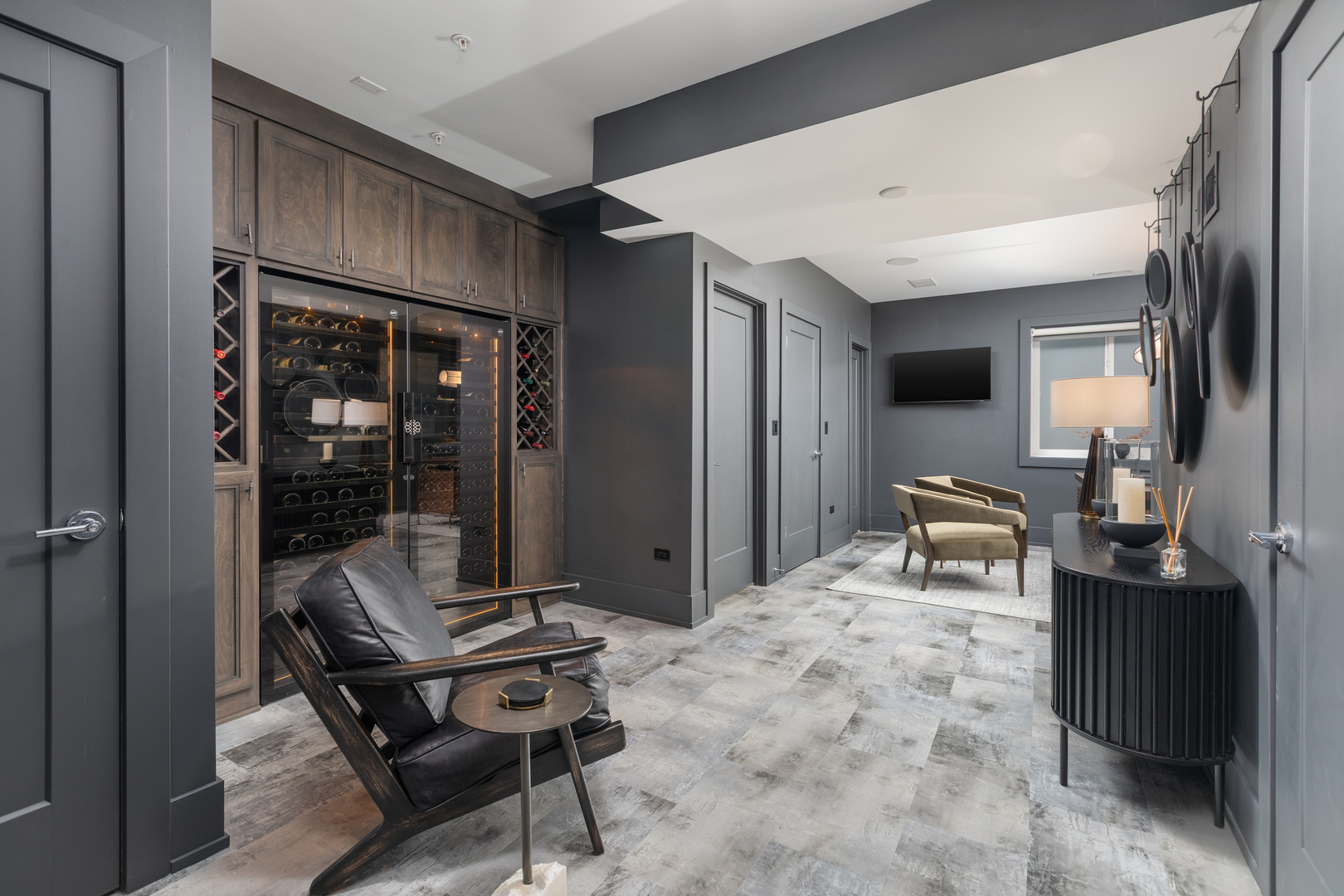 912 E Chicago Avenue, Naperville, IL 60540