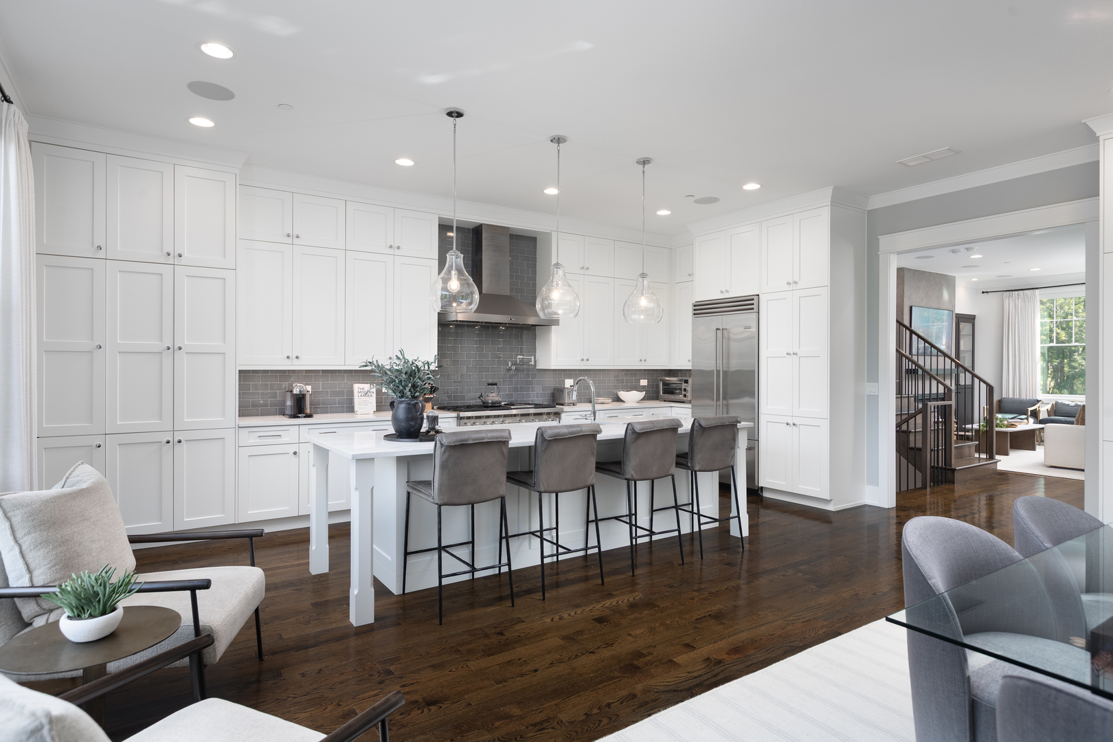 912 E Chicago Avenue, Naperville, IL 60540