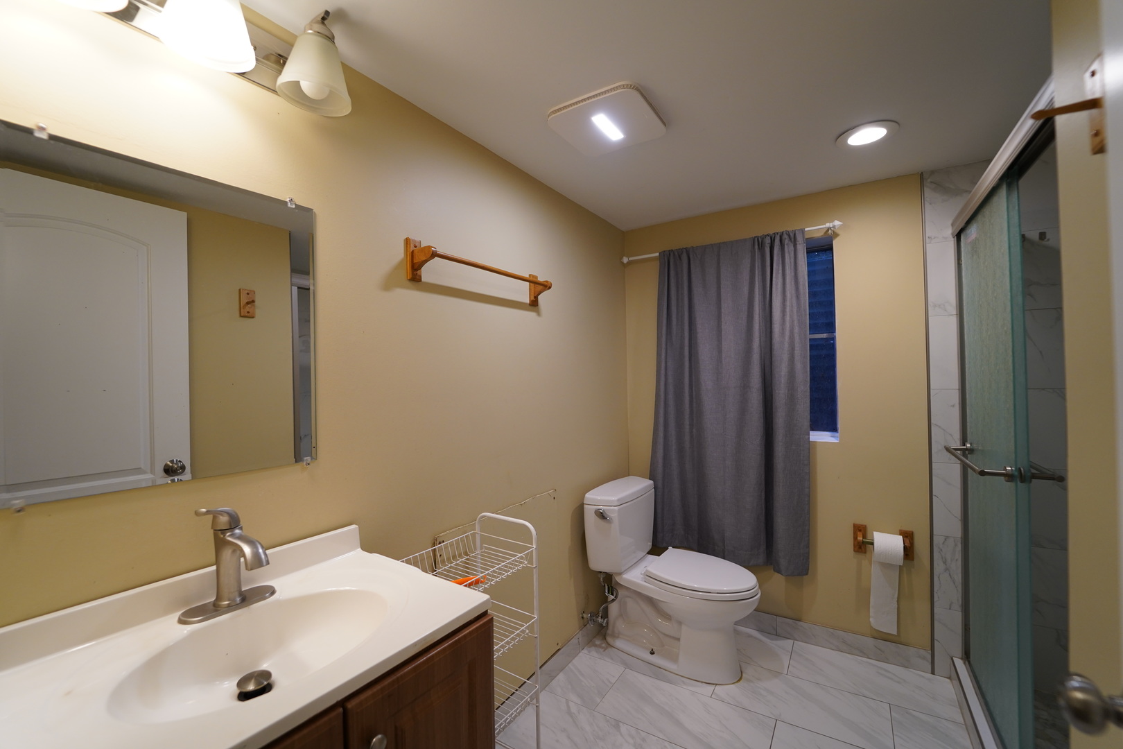 807 MANSFIELD Court #807, Schaumburg, IL 60194