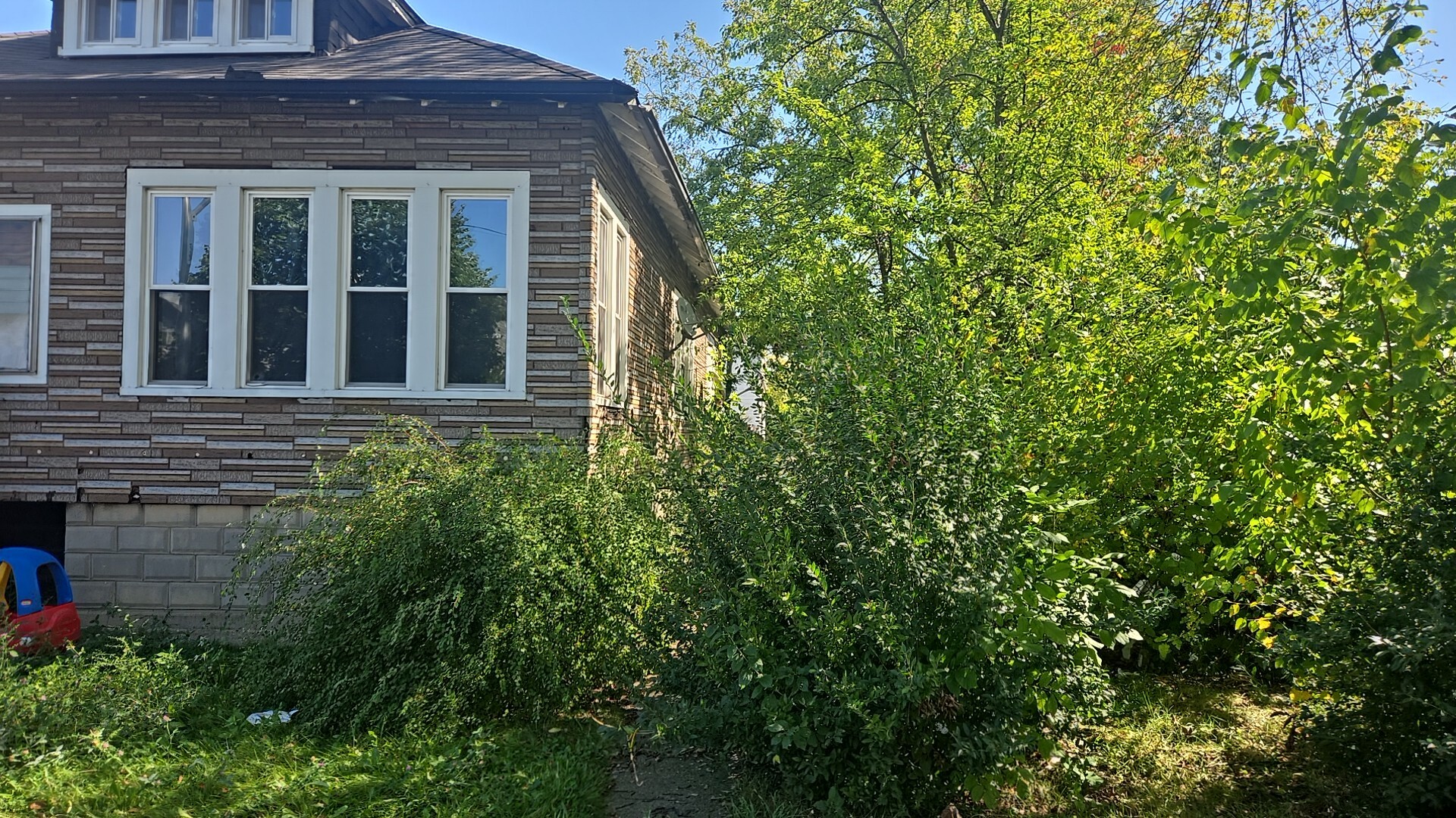 11709 S Lafayette Avenue, Chicago, IL 60628