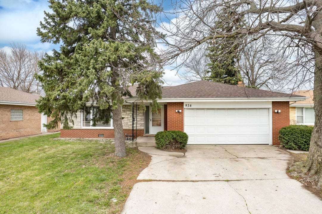 936 E 170th Street, South Holland, IL 60473