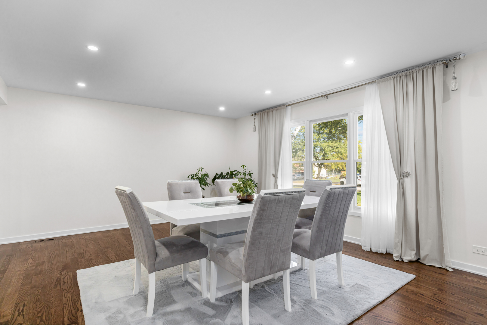 700 Fairfield Lane, Algonquin, IL 60102