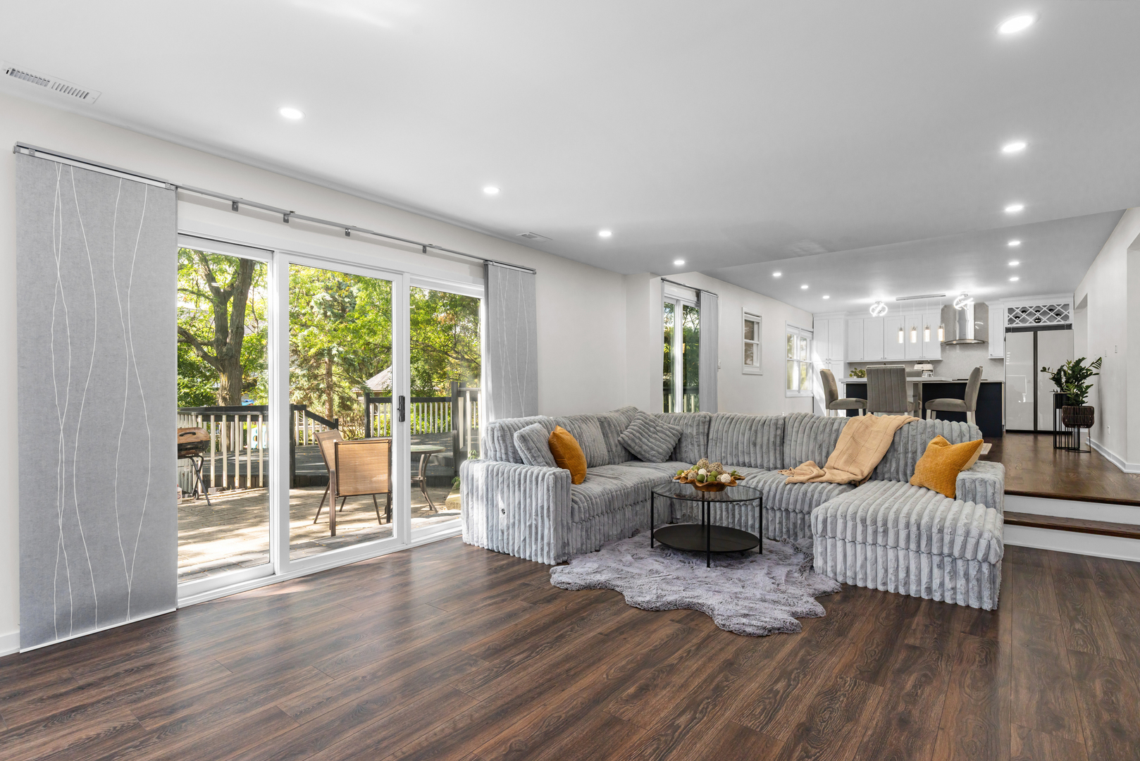 700 Fairfield Lane, Algonquin, IL 60102