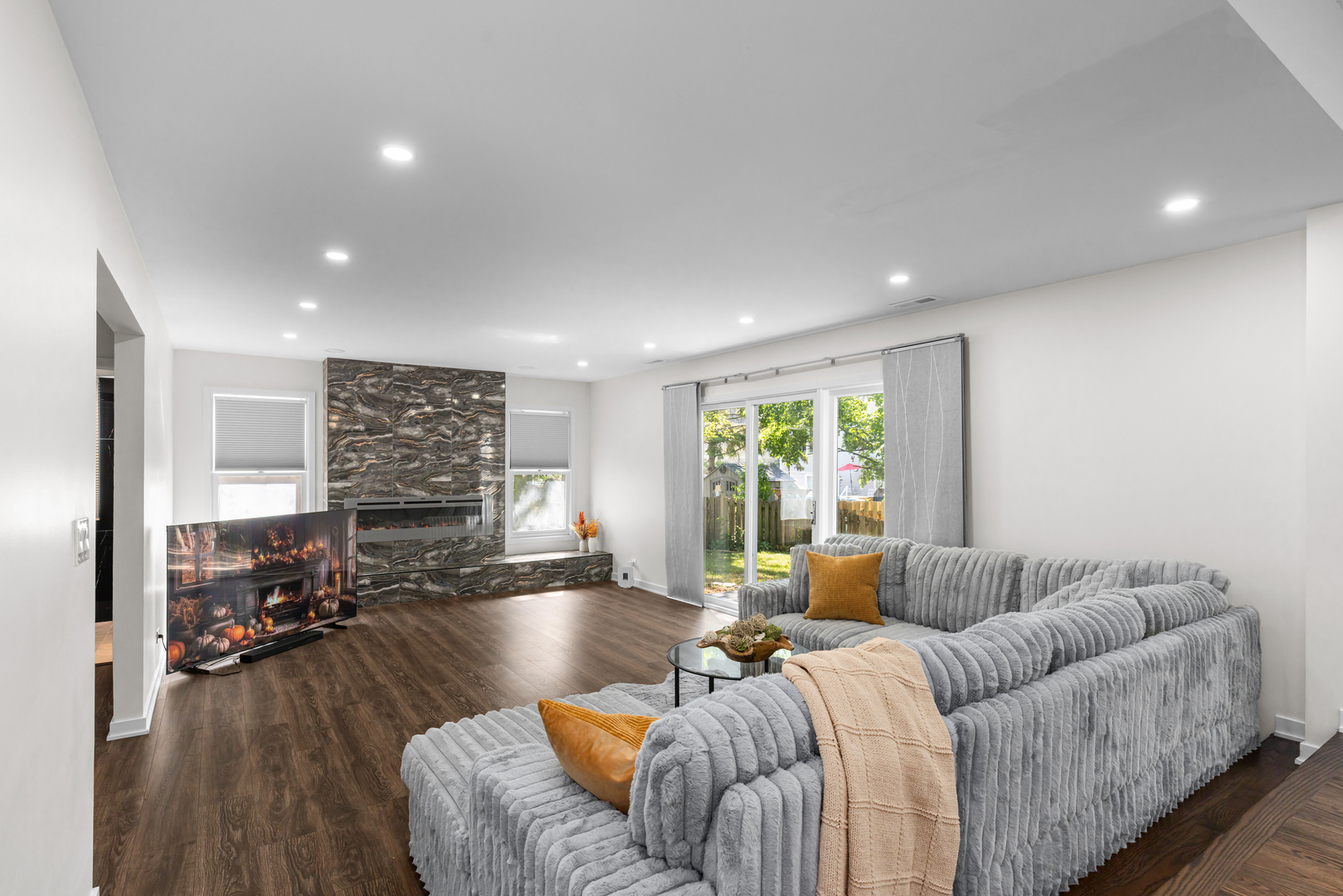 700 Fairfield Lane, Algonquin, IL 60102