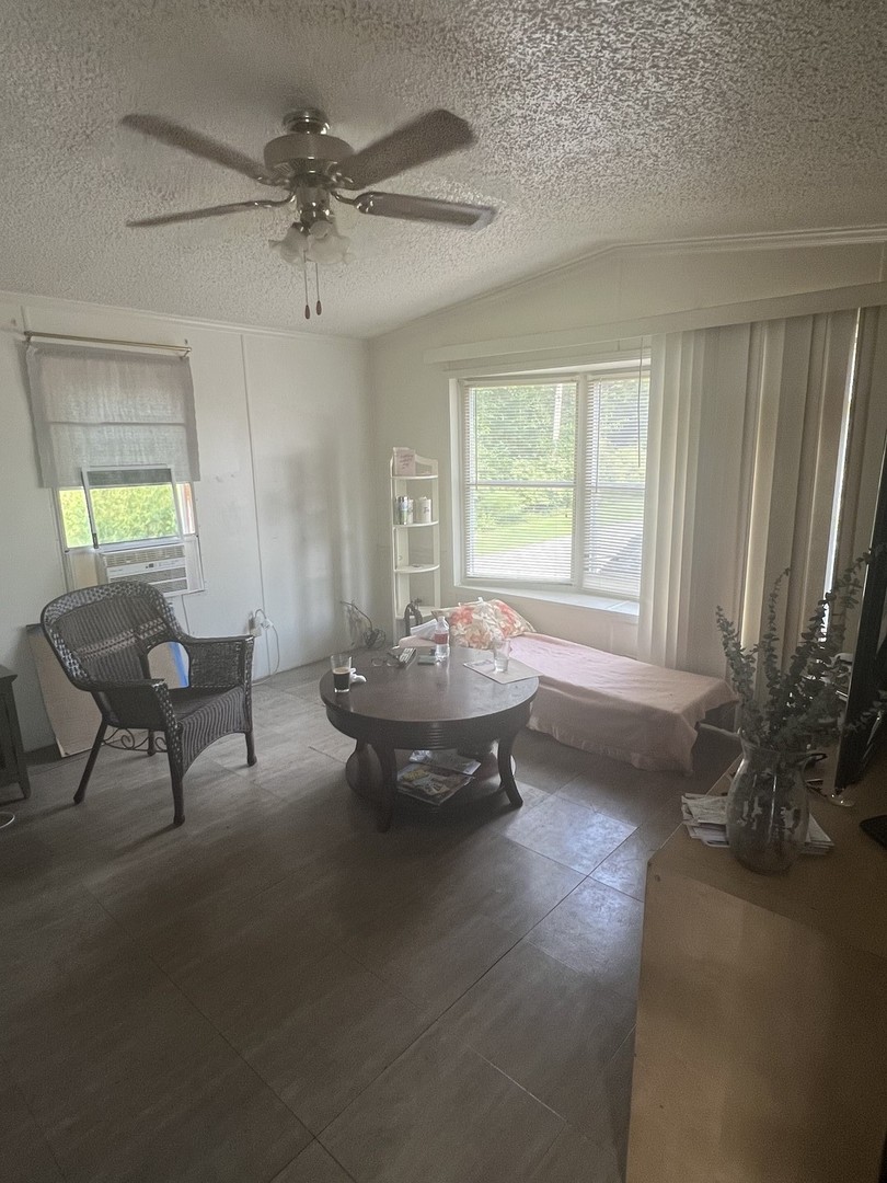 11750 Homan Avenue #J, Merrionette Park, IL 60803