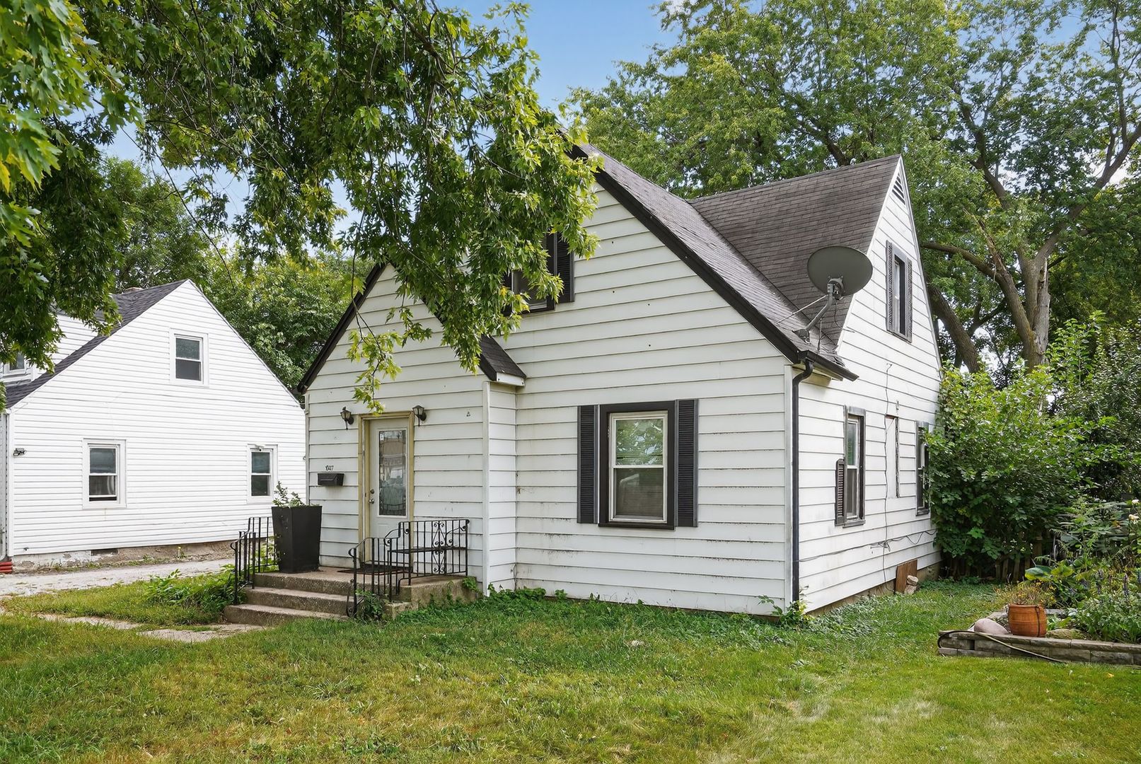10417 W Palmer Avenue, Melrose Park, IL 60164