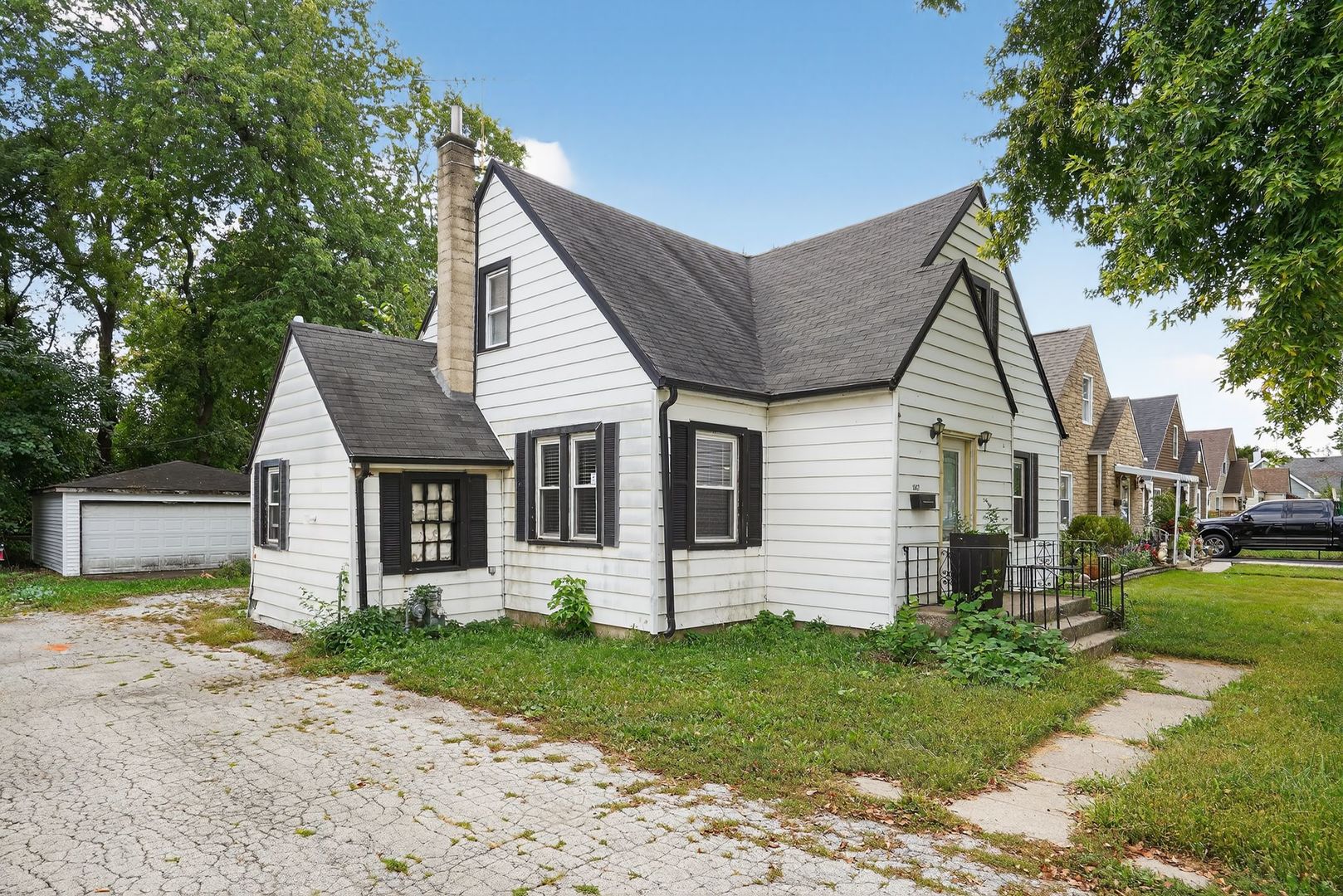 10417 W Palmer Avenue, Melrose Park, IL 60164